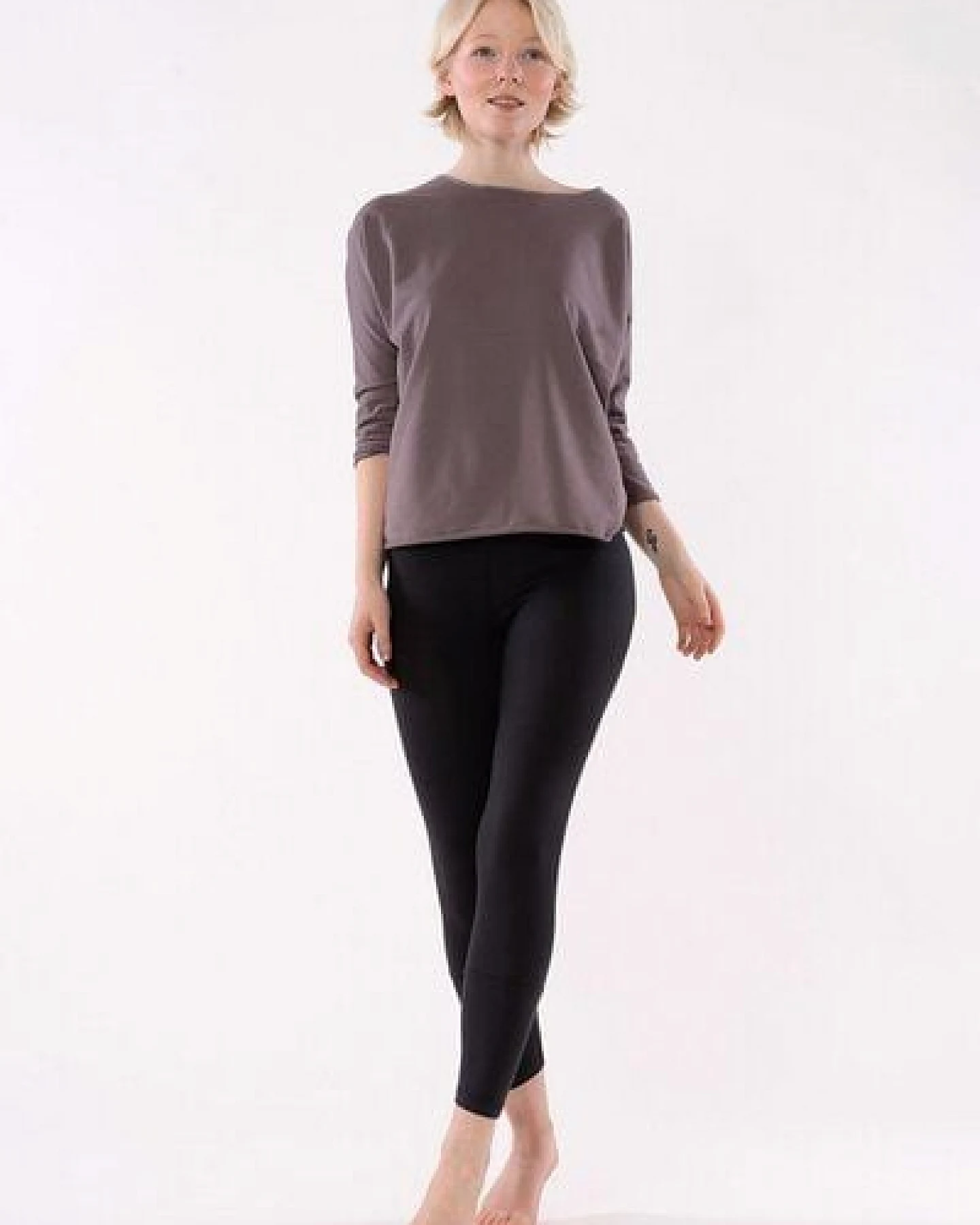 YOIQI Sweater aus biologischer Baumwolle – Ansicht 3