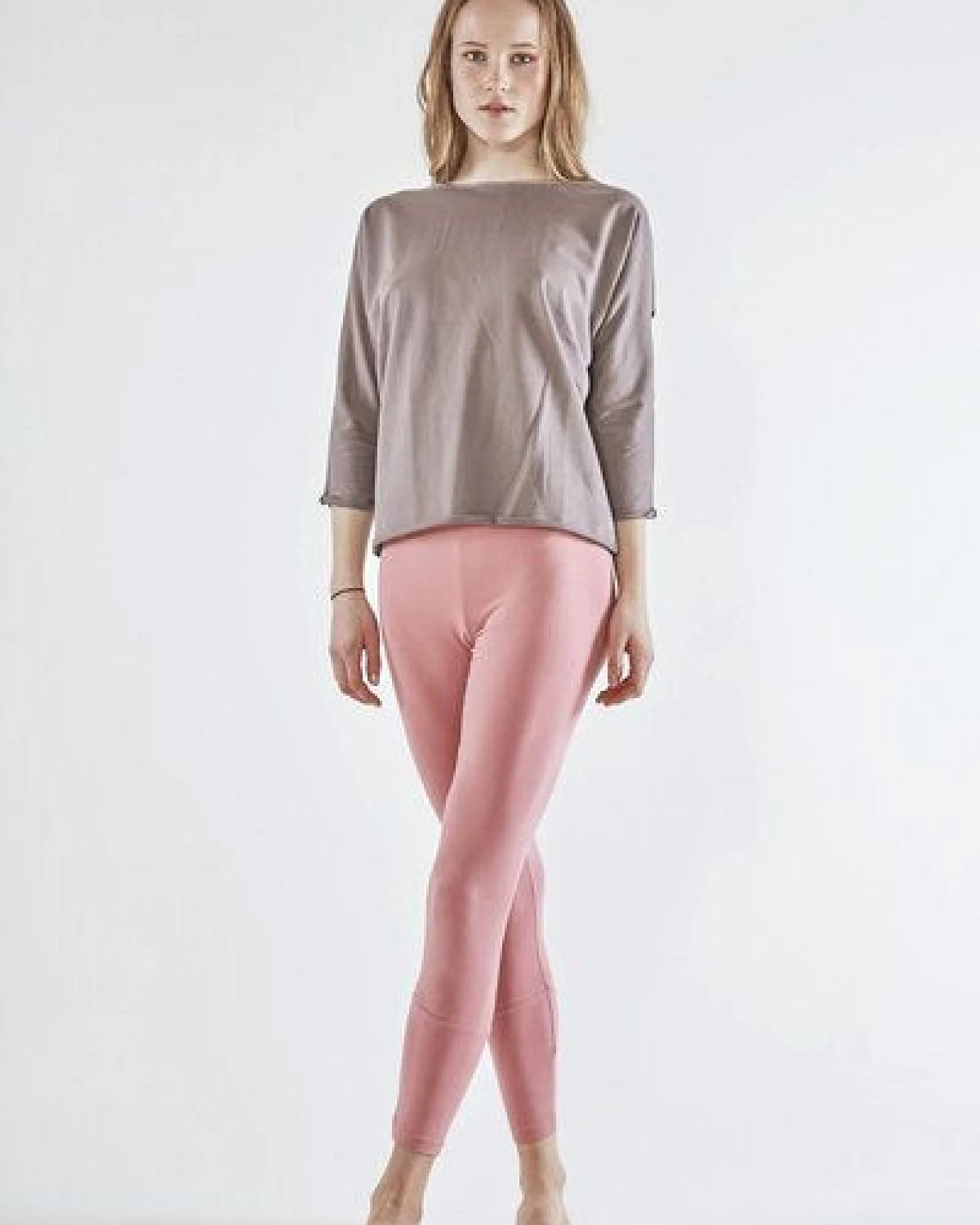 YOIQI Sweater aus biologischer Baumwolle – Ansicht 4