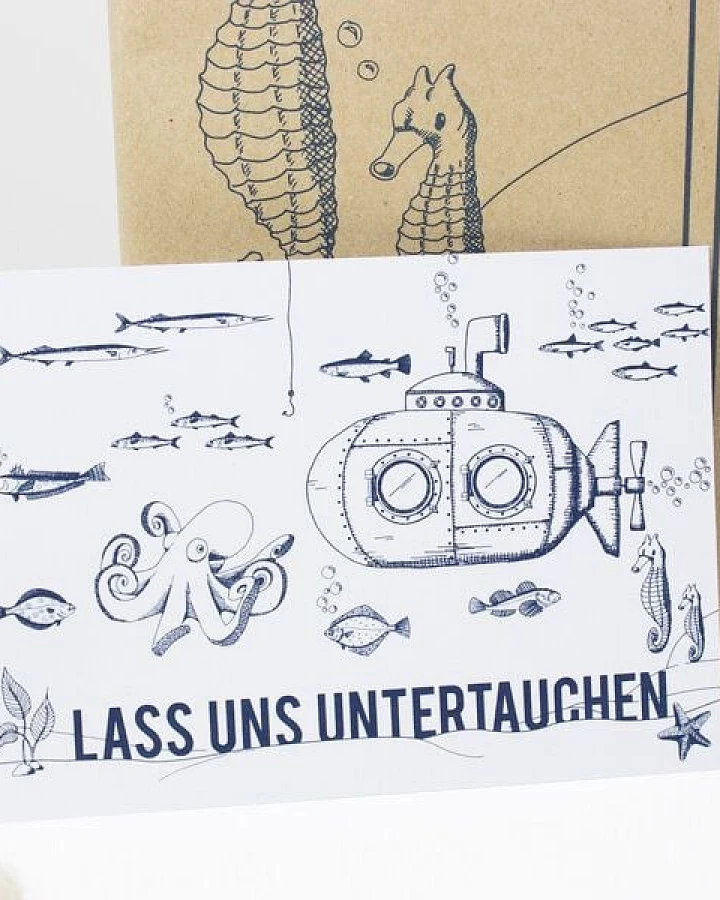 Bow & Hummingbird Postkarte Untertauchen