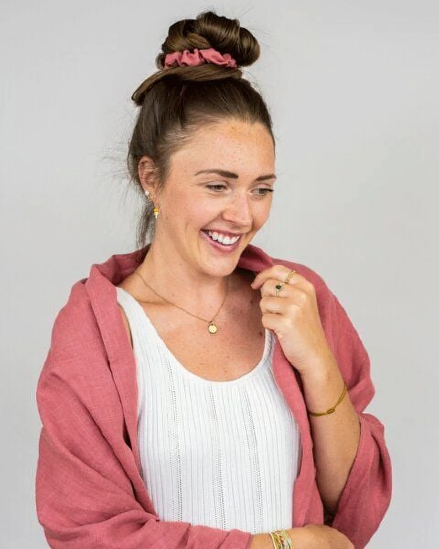 obumi Haargummi - Scrunchie aus Leinen in vielen Farben – Ansicht 3