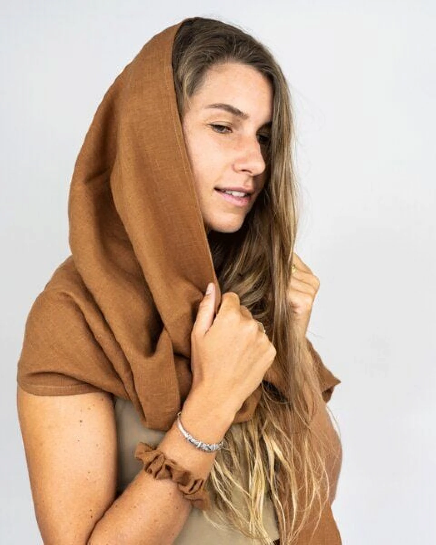 obumi Haargummi - Scrunchie aus Leinen in vielen Farben – Ansicht 3