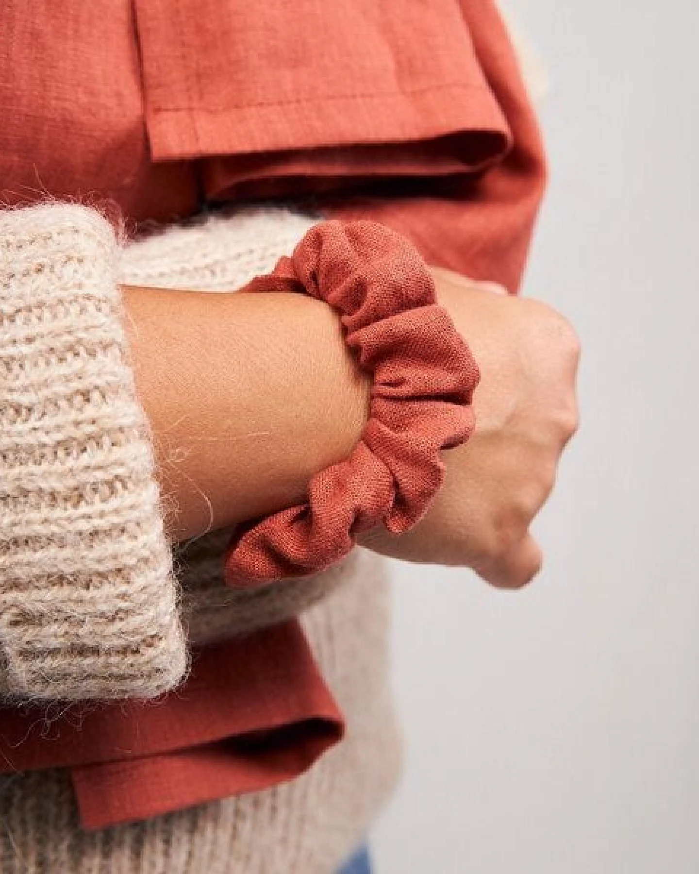 obumi Haargummi - Scrunchie aus Leinen in vielen Farben – Ansicht 3