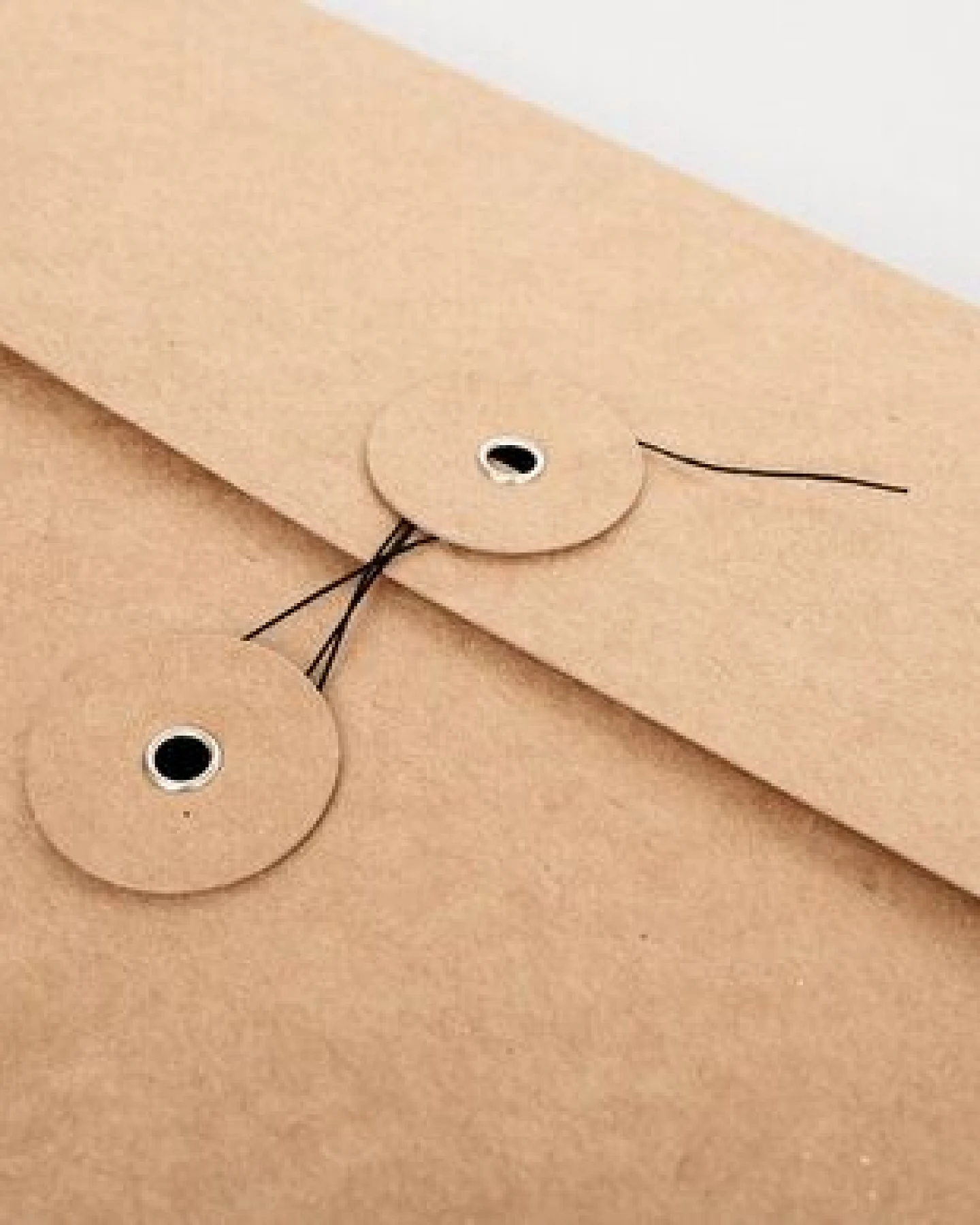 tyyp Dokumentenmappe A4 mit Schnurverschluss – Recyclingpappe – handmade in Germany – Ansicht 3