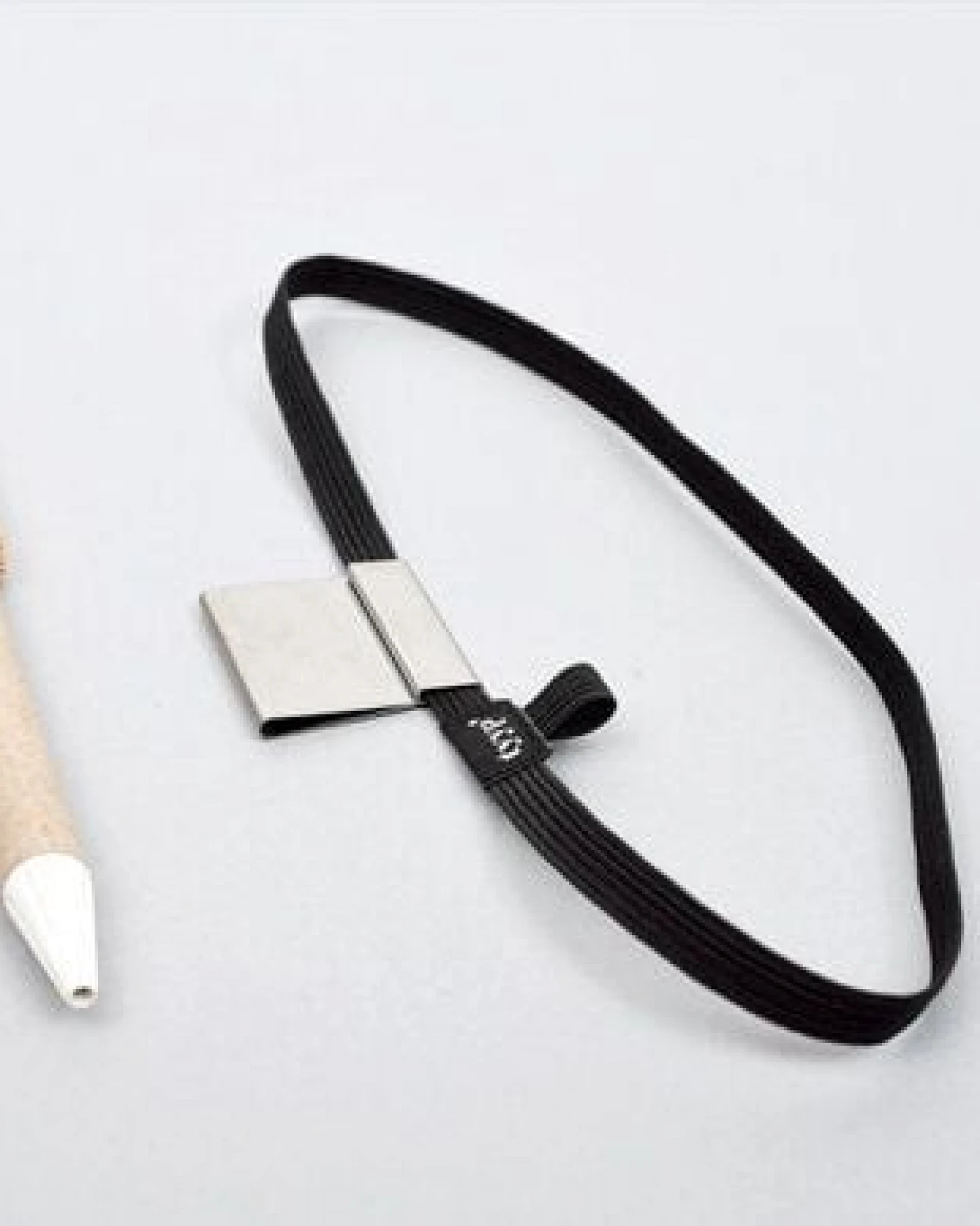 tyyp Stifthalter & Gummiband (Stiftschlaufe pen loop) - Schwarz – Ansicht 2