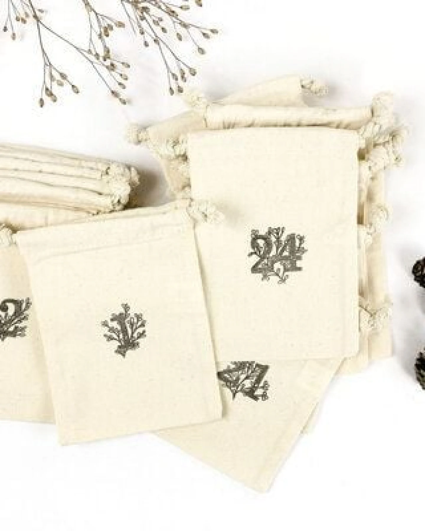 STUDIO KARAMELO Adventskalender mit 24 Baumwollsäckchen – Ansicht 3