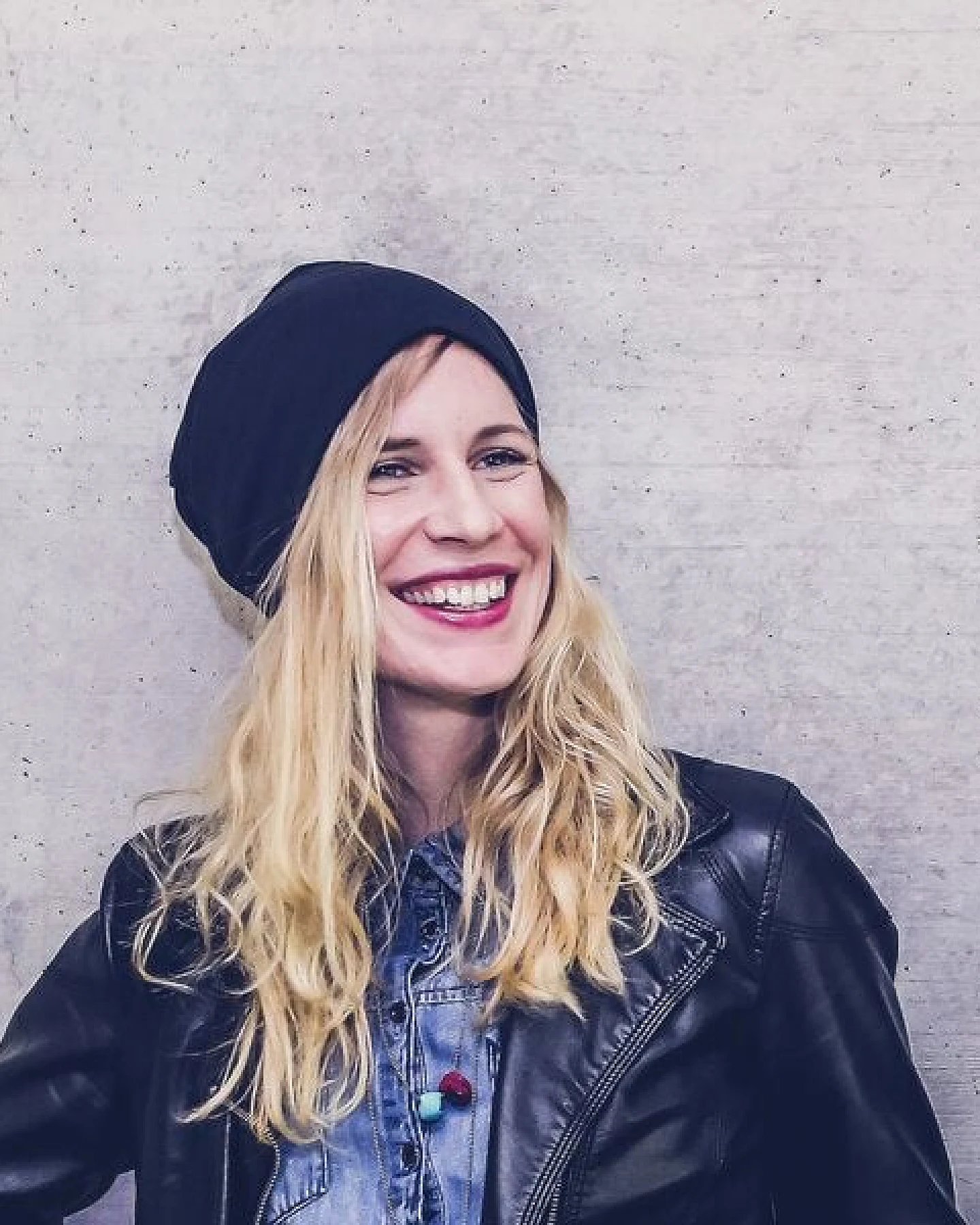 Liebe Deinen Planeten Bio Beanie in 3 Größen Herren & Damen in vielen Farben bequeme Jersey Mütze aus Bio Baumwollmix – Ansicht 4