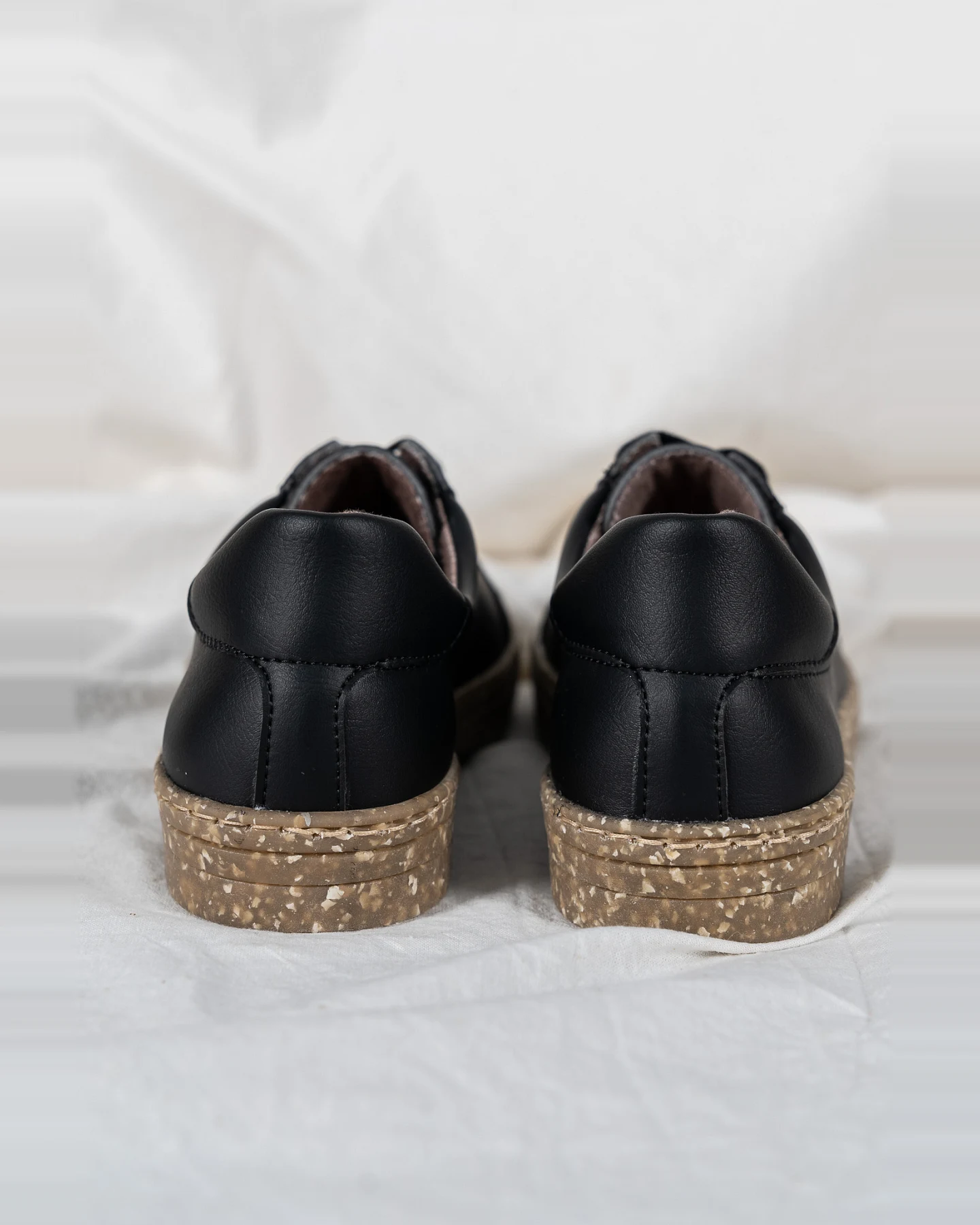 AGAZI Damen vegan Sneaker Dori Schwarz – Ansicht 2