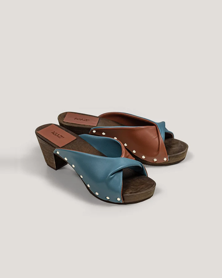 AGAZI Damen vegan Clogs All That She Wants! Blauw En Caramel Bruin