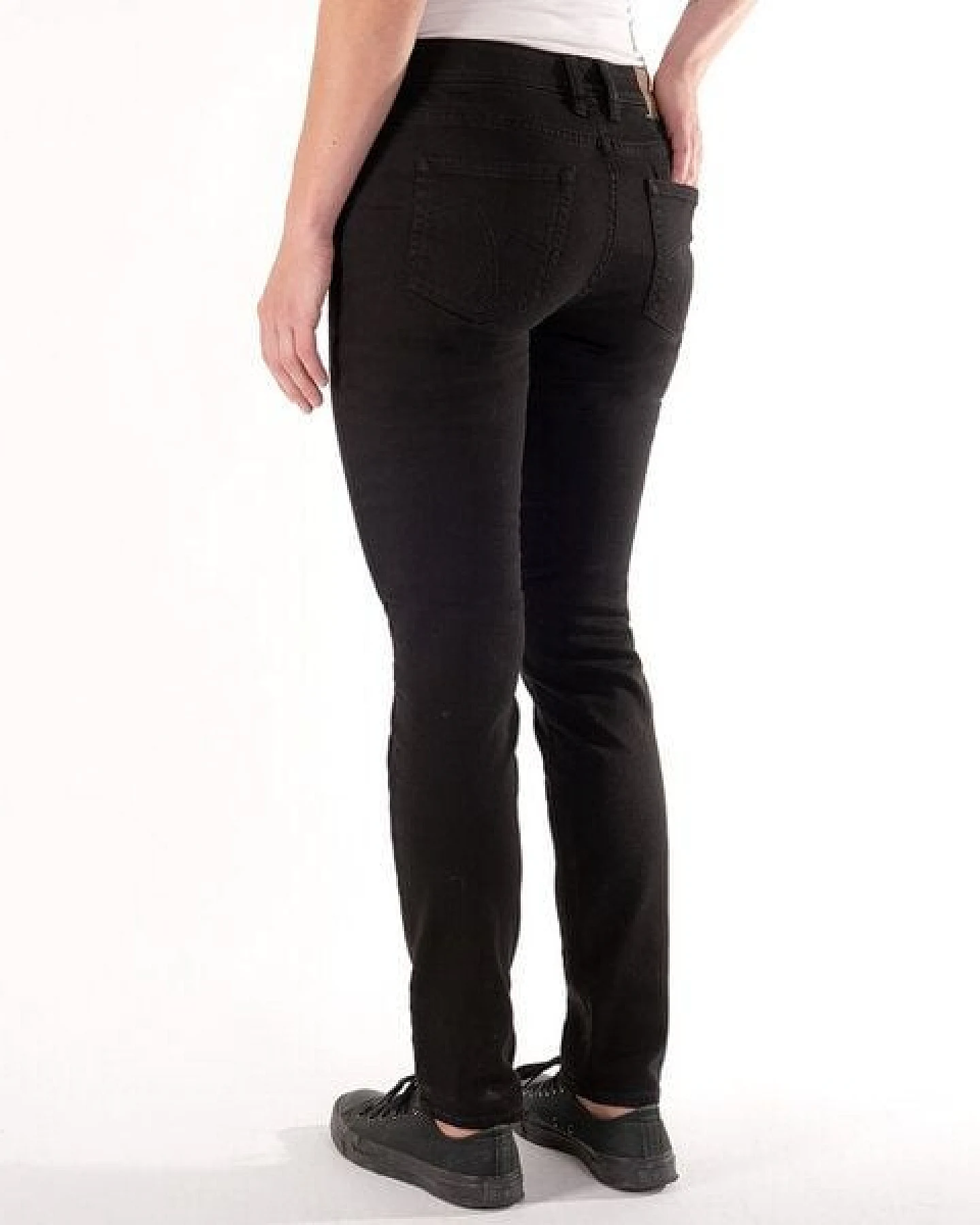 fairjeans schwarze Jeans SLIMMY BLACK, schmales Bein, mittelhoher Bund, Bio-Baumwolle – Ansicht 4