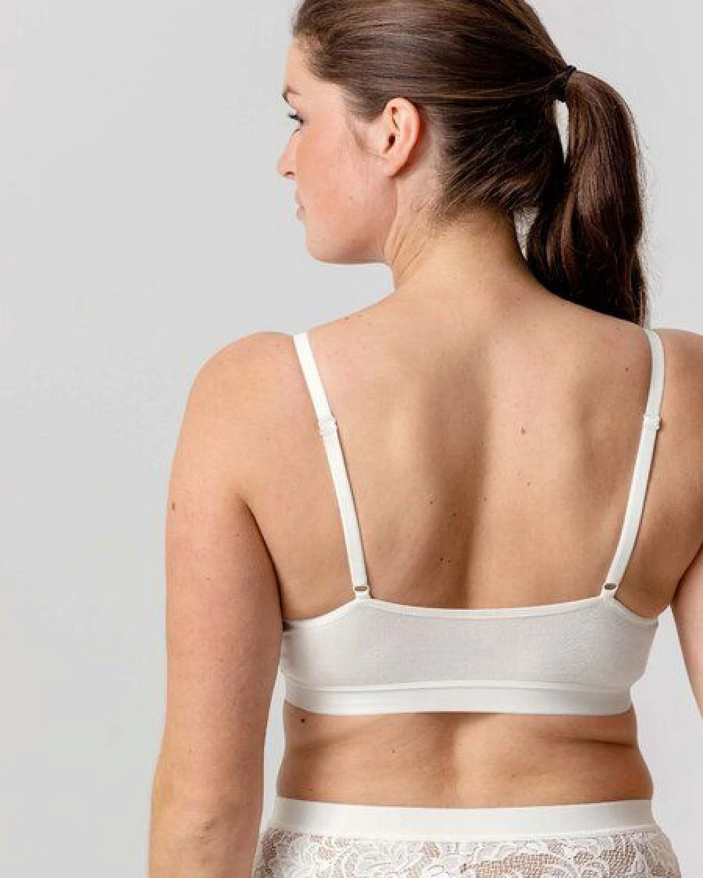 erlich textil Clara bügelloses Bustier mit Spitze aus weichem Modal, made in Europe – Ansicht 3