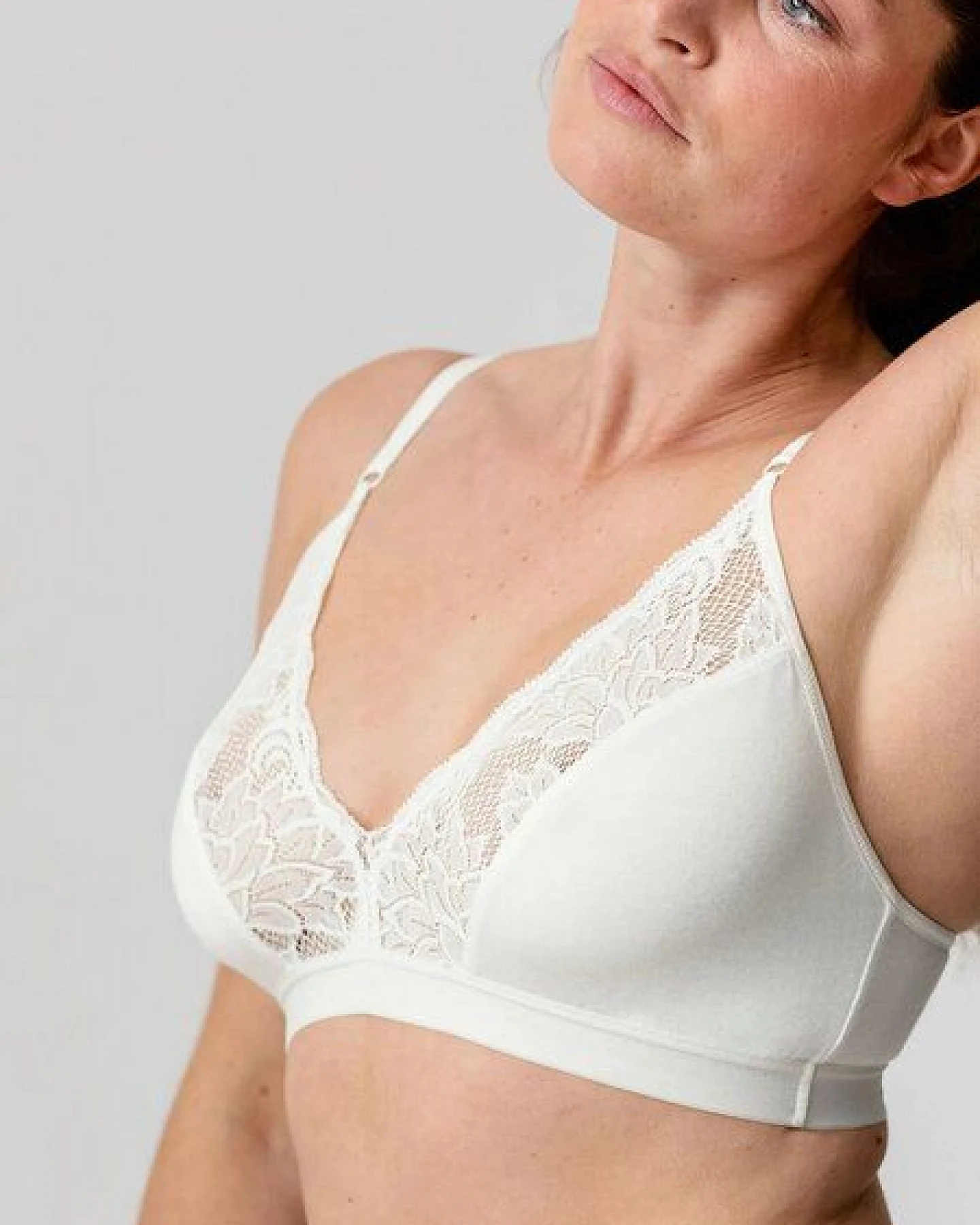 erlich textil Clara bügelloses Bustier mit Spitze und weichem Modal, made in Europe – Ansicht 3