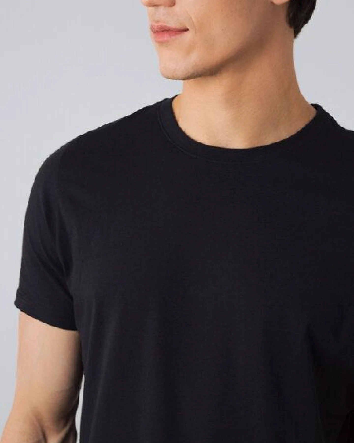 Honest Basics Herren Basic T-Shirt aus Bio- und recycelter Baumwolle – Ansicht 4