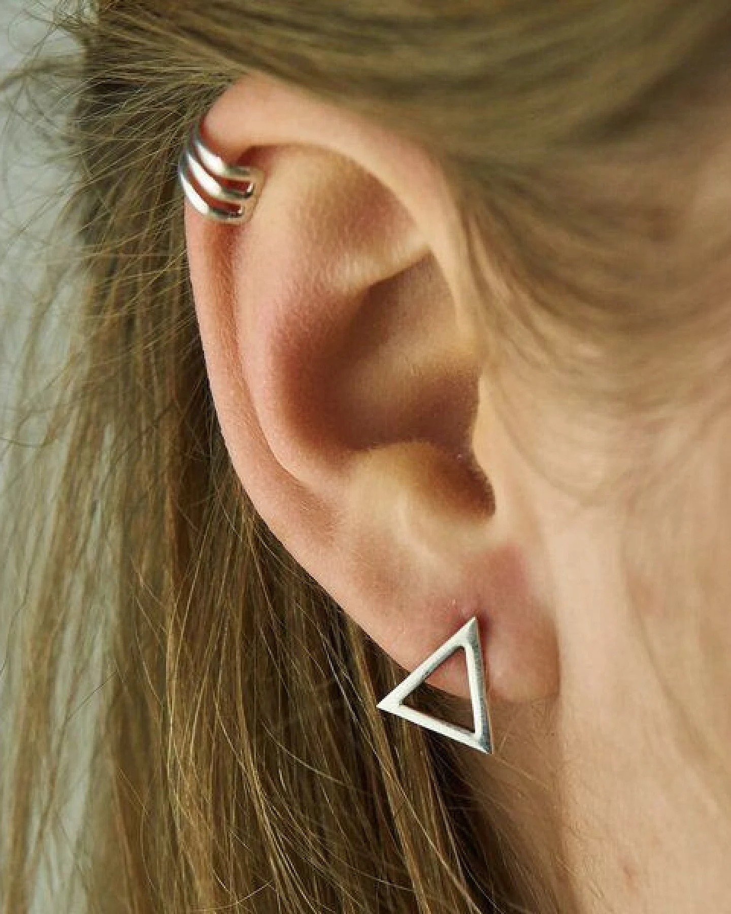 pakilia Silber Ohrstecker dreieckig Fair-Trade und handmade – Ansicht 2