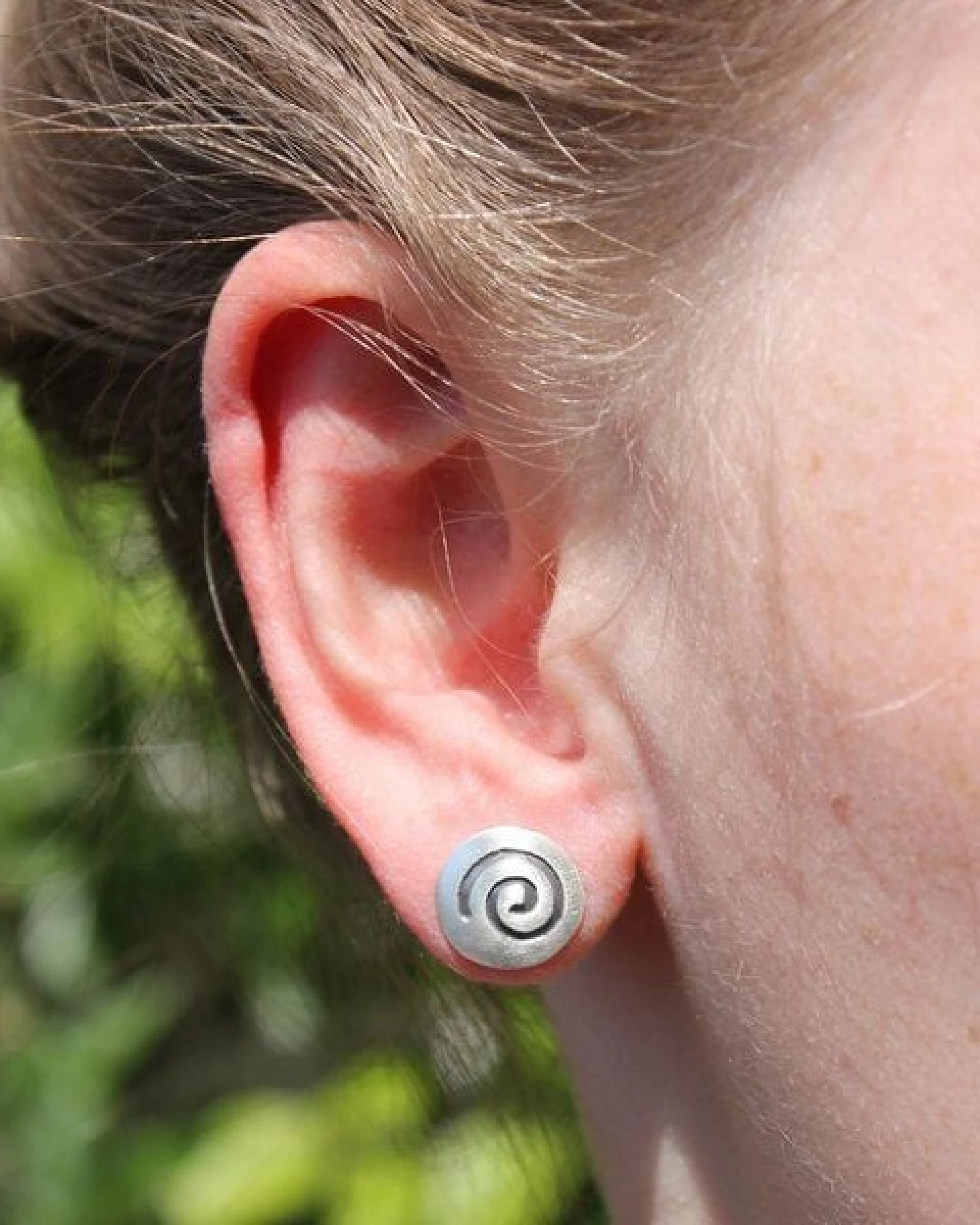 pakilia Silber Ohrringe Spirale Fair-Trade und handmade – Ansicht 4
