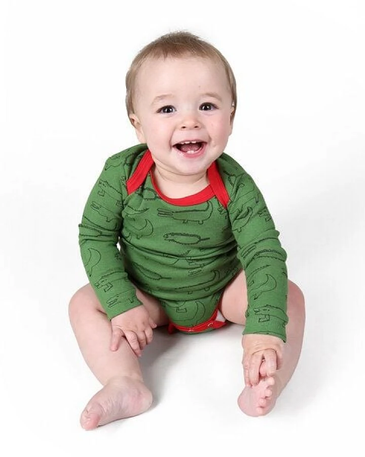 Kipepeo-Clothing Langarmbody Baby Body aus Bio-Baumwolle „Crocodiles“ grün