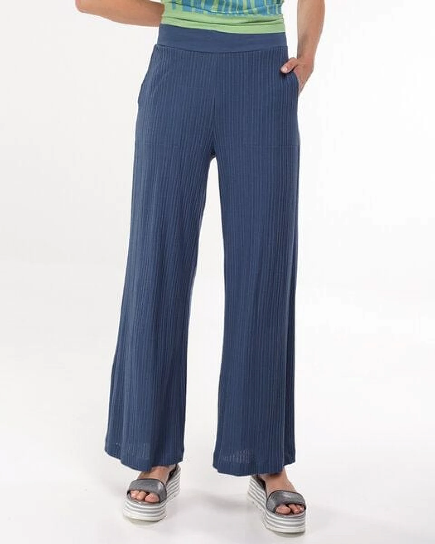 Alma & Lovis Marlene aus feinem Rippen-Jersey – Ansicht 3