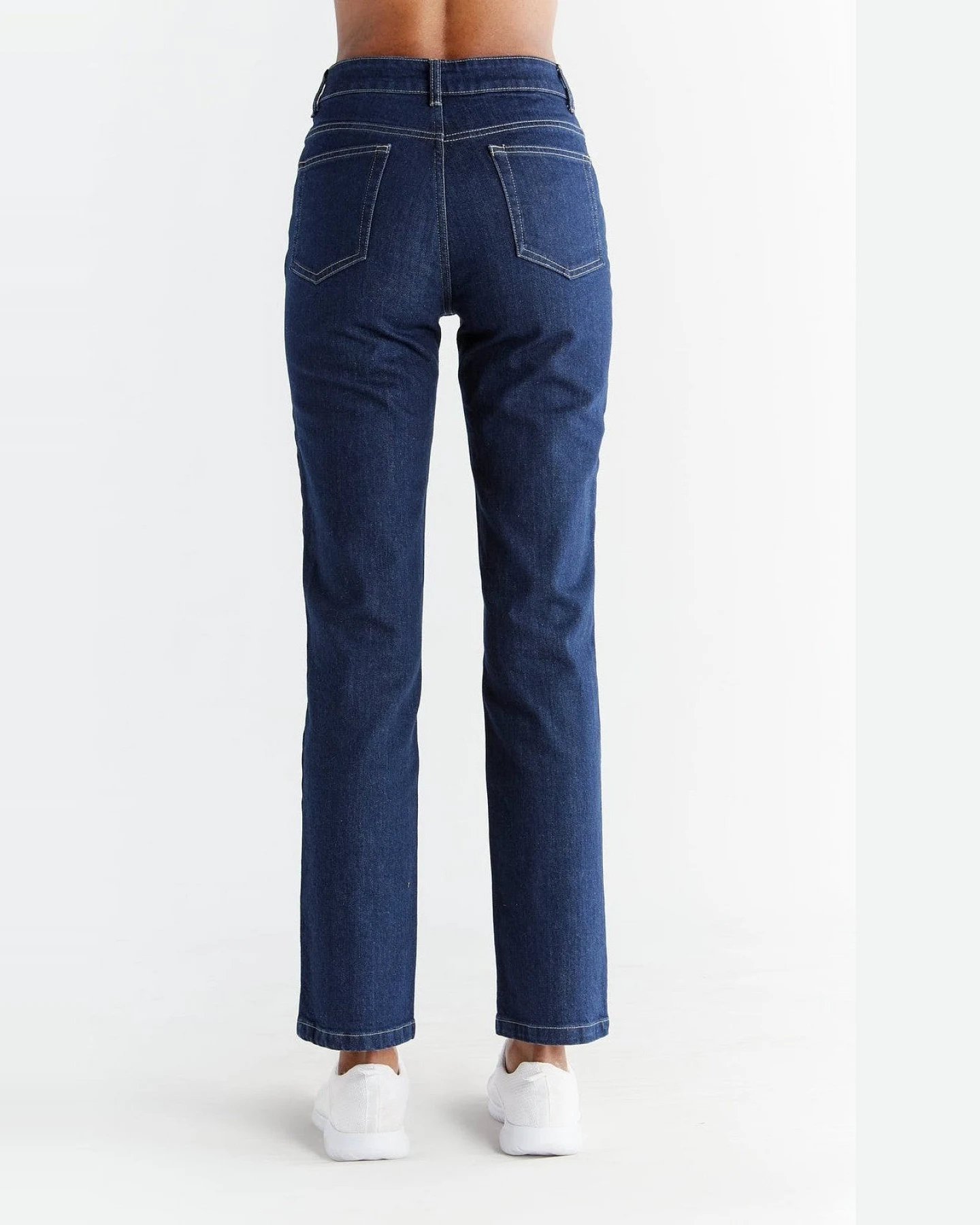 Evermind Damen vegan Jeans Straight Fit Dunkles Schieferblau – Ansicht 2