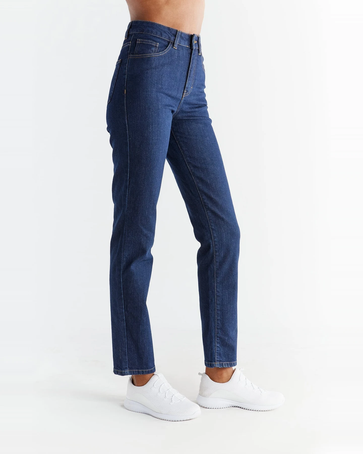 Evermind Damen vegan Jeans Regular Fit Dunkles Schieferblau – Ansicht 2