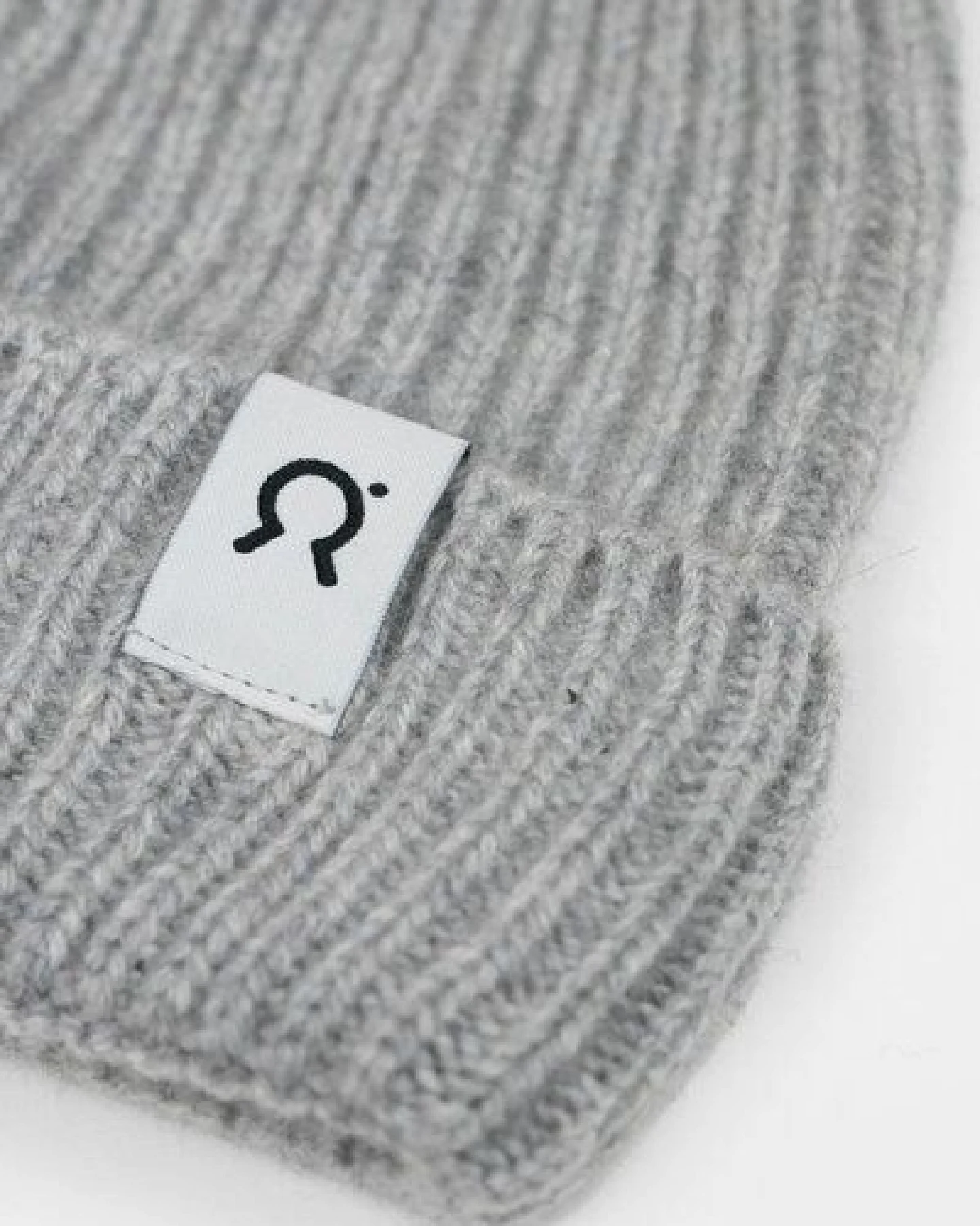 Rifò - Circular Fashion Made in Italy Recycelte Kaschmir-Mütze - Marcello – Ansicht 2
