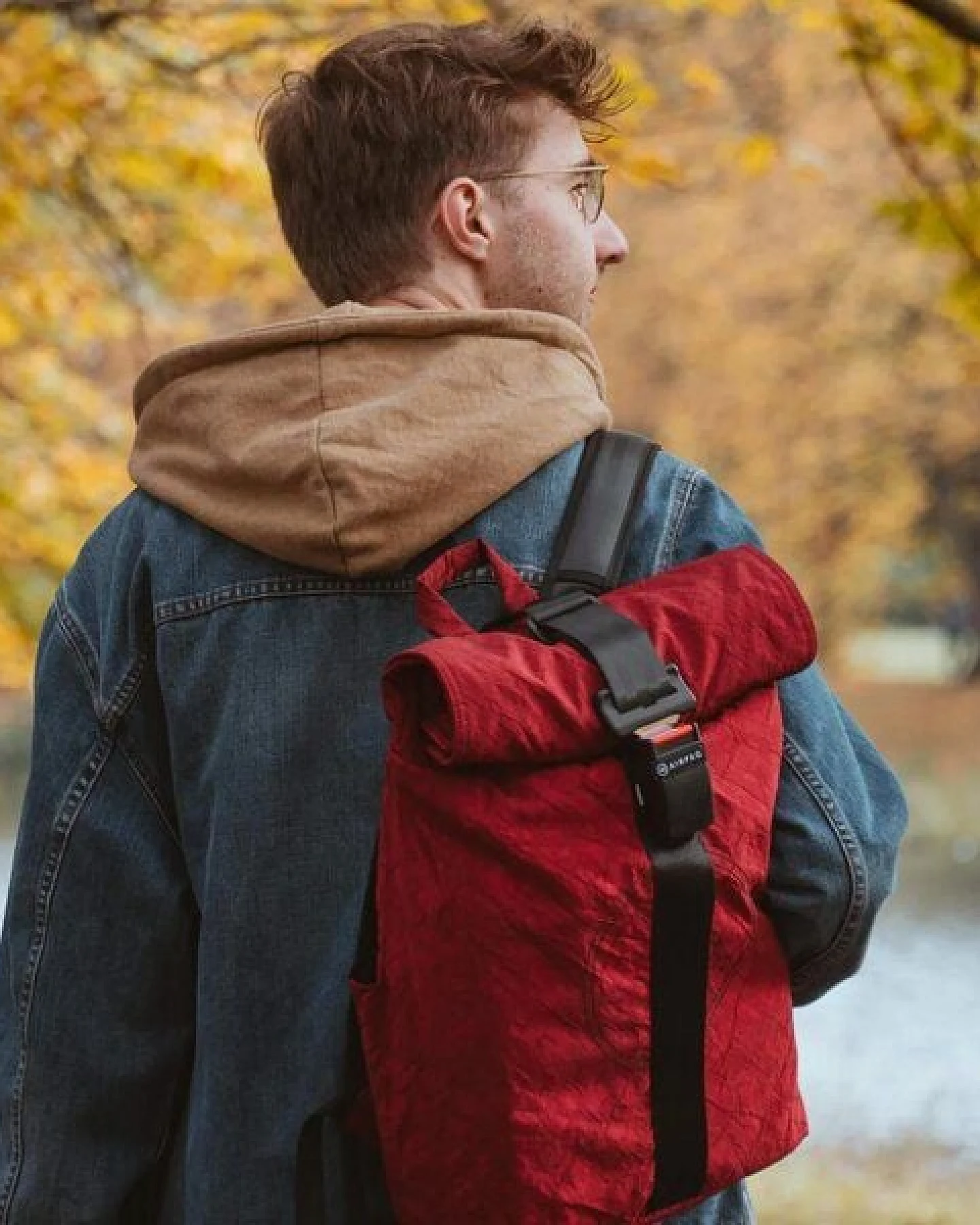 Airpaq Rucksack aus unkaputtbarem Automaterial – Ansicht 3