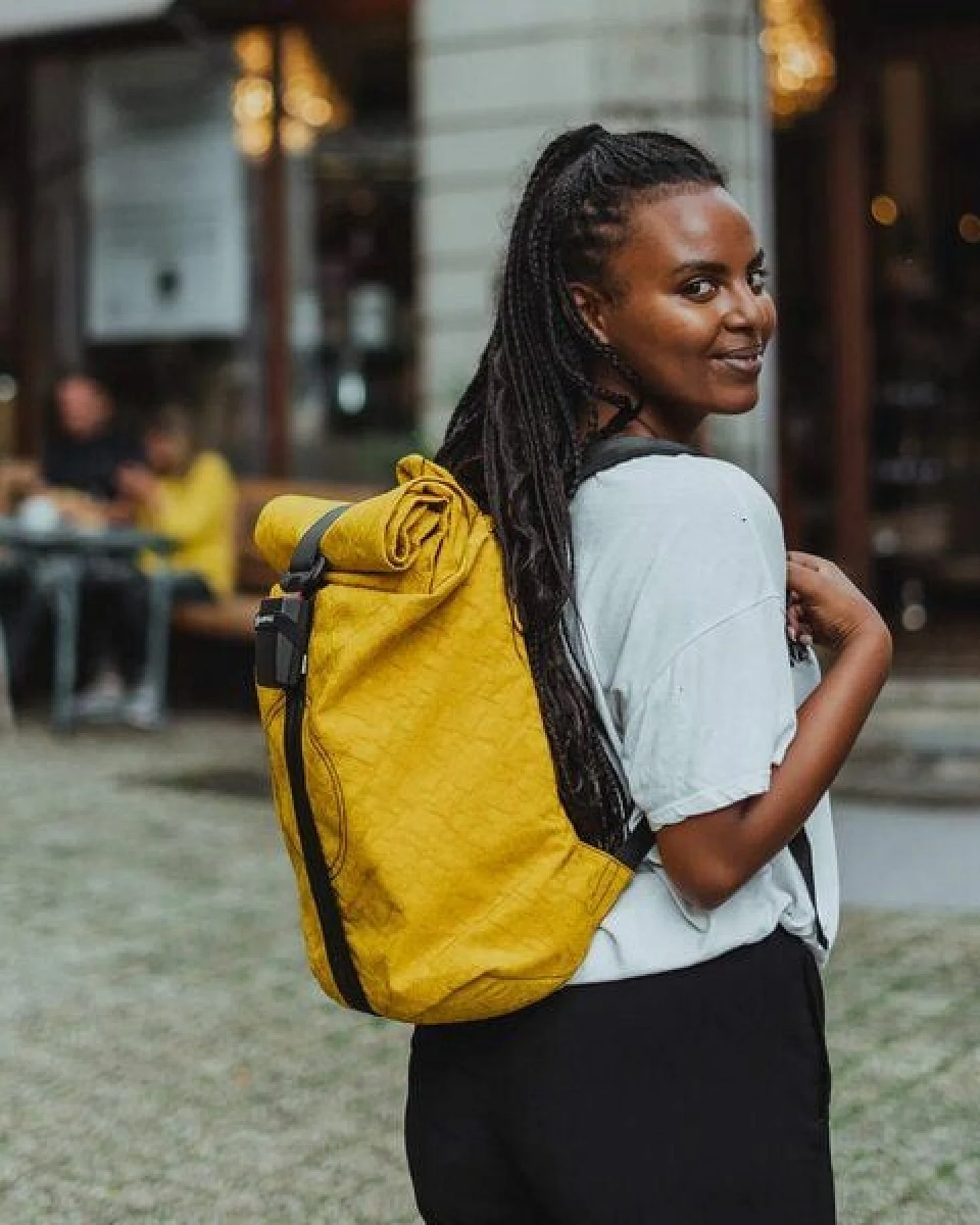 Airpaq Rucksack aus unkaputtbarem Automaterial – Ansicht 3