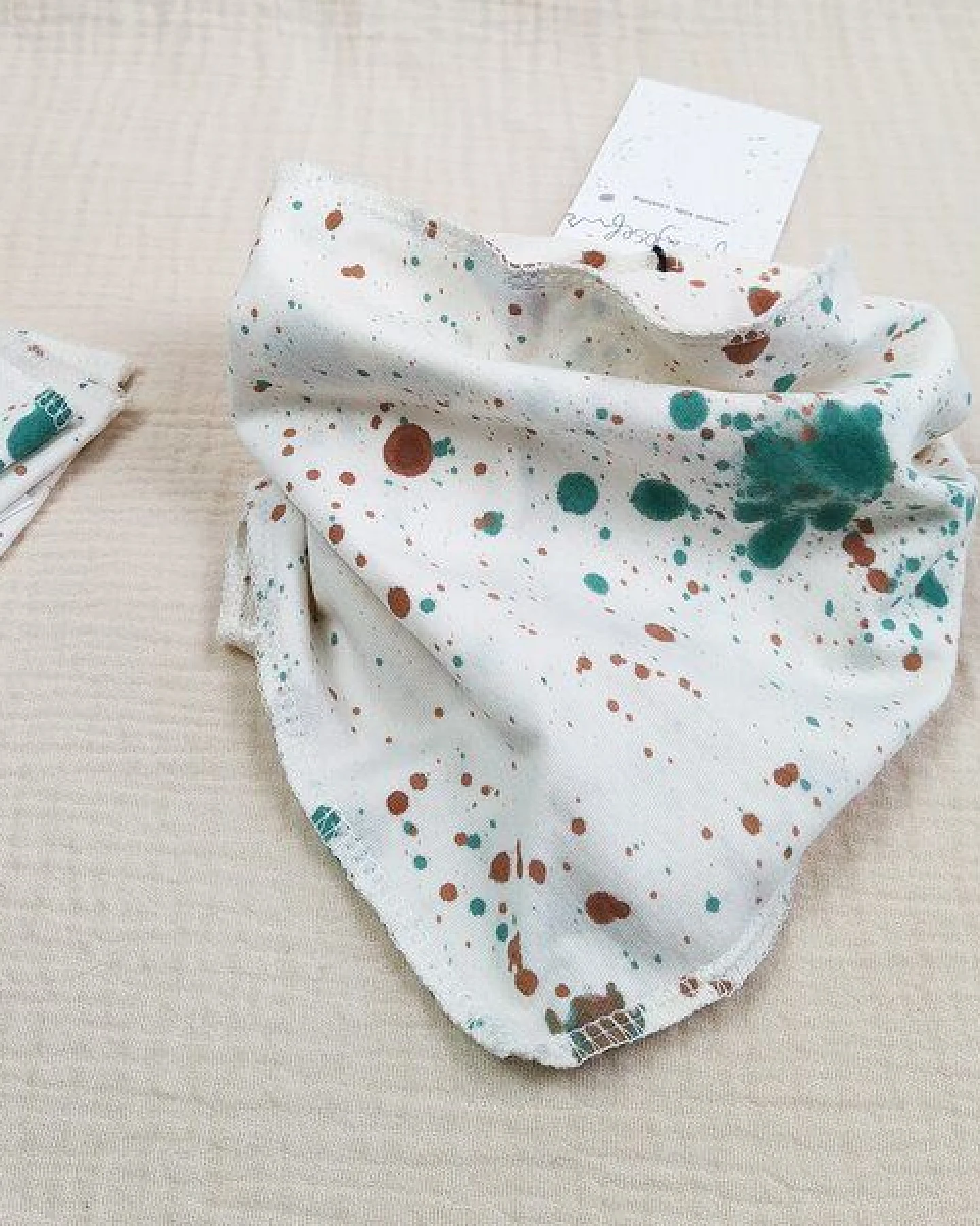 fine&josef veganes Baby/Kinder-Tuch – Splash – Ansicht 2