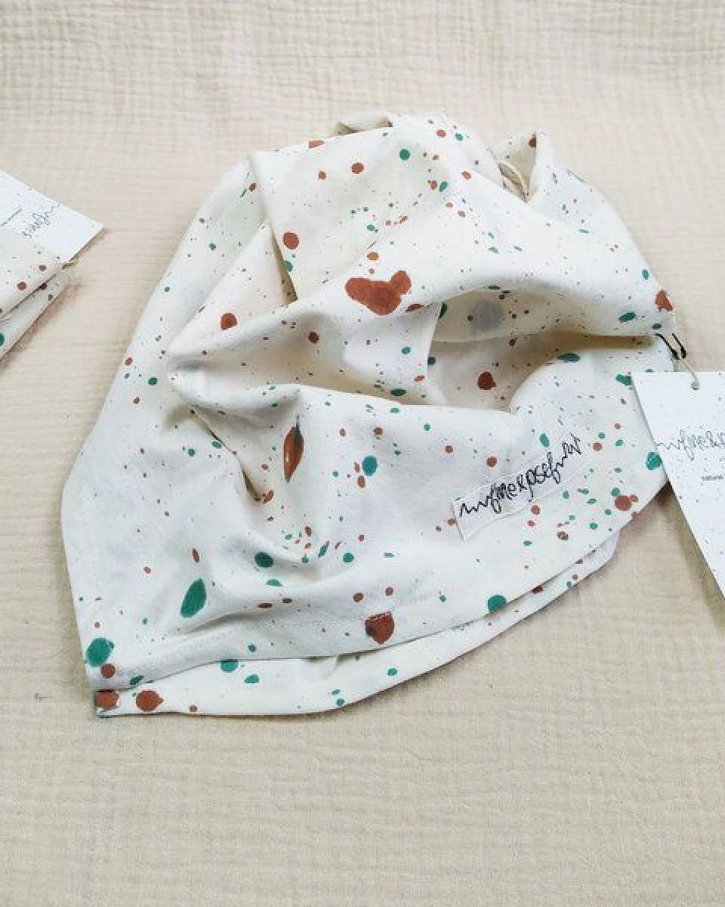fine&josef veganes Baby/Kinder-Tuch – Splash – Ansicht 2
