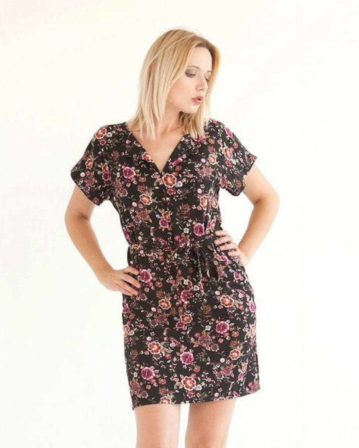 WiDDA berlin Kleid "Aster" aus Viskose mit Blüten – Ansicht 4