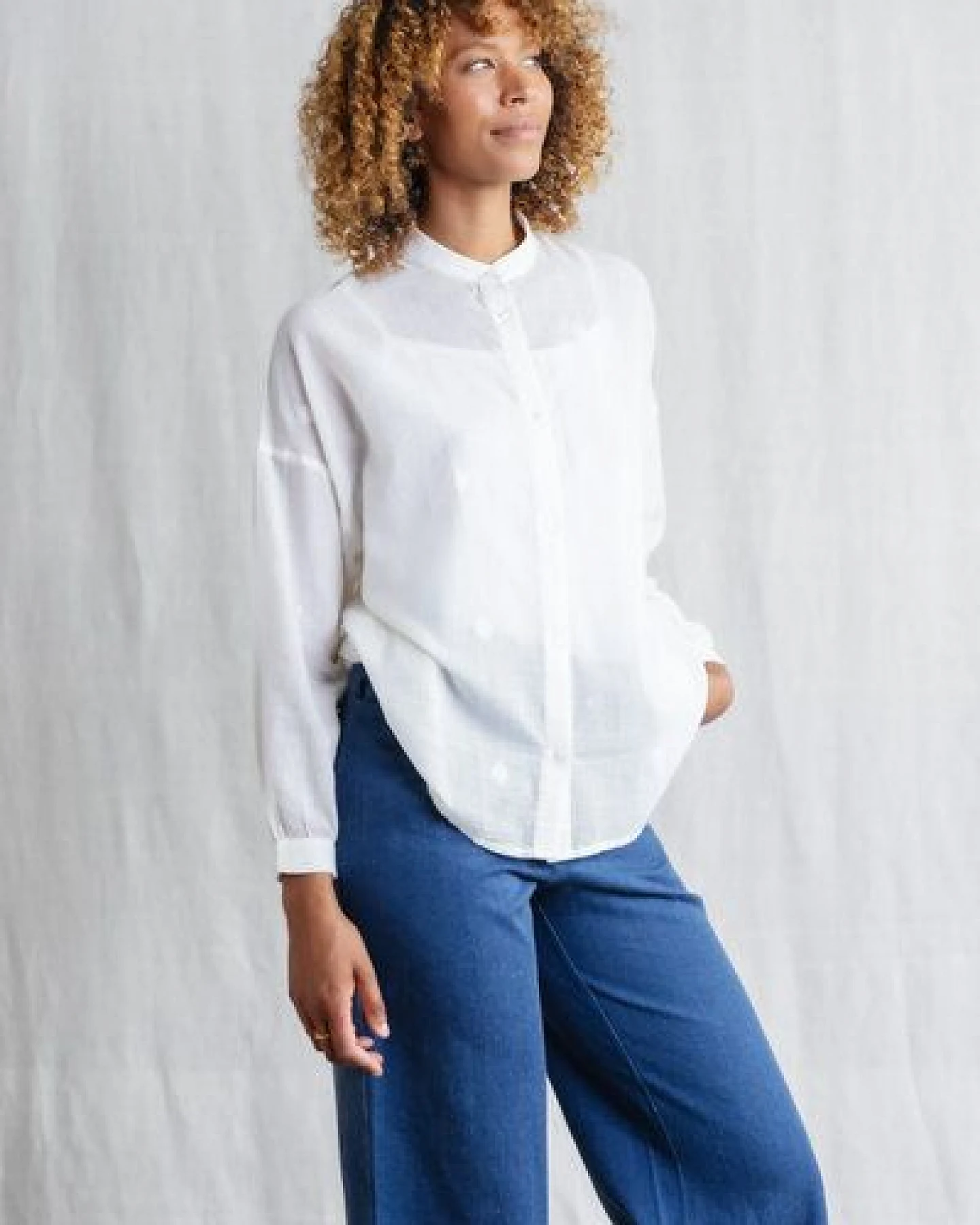 Jyoti - Fair Works Bio-Baumwoll Bluse Hawali Jamdani – Ansicht 3