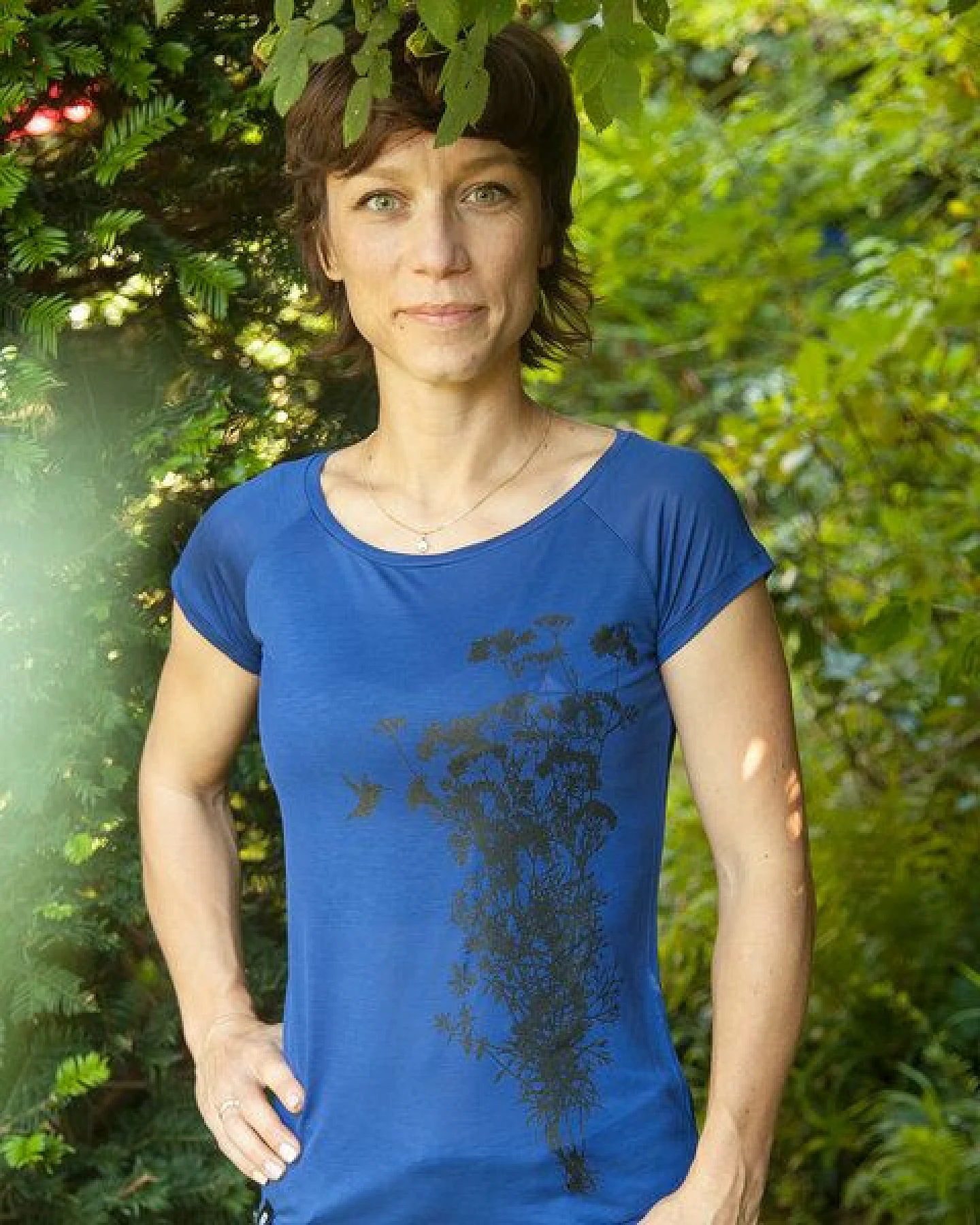 päfjes Pflanzen Kolibri - Fair gehandeltes Frauen T-Shirt mit TENCEL Lyocell – Ansicht 4