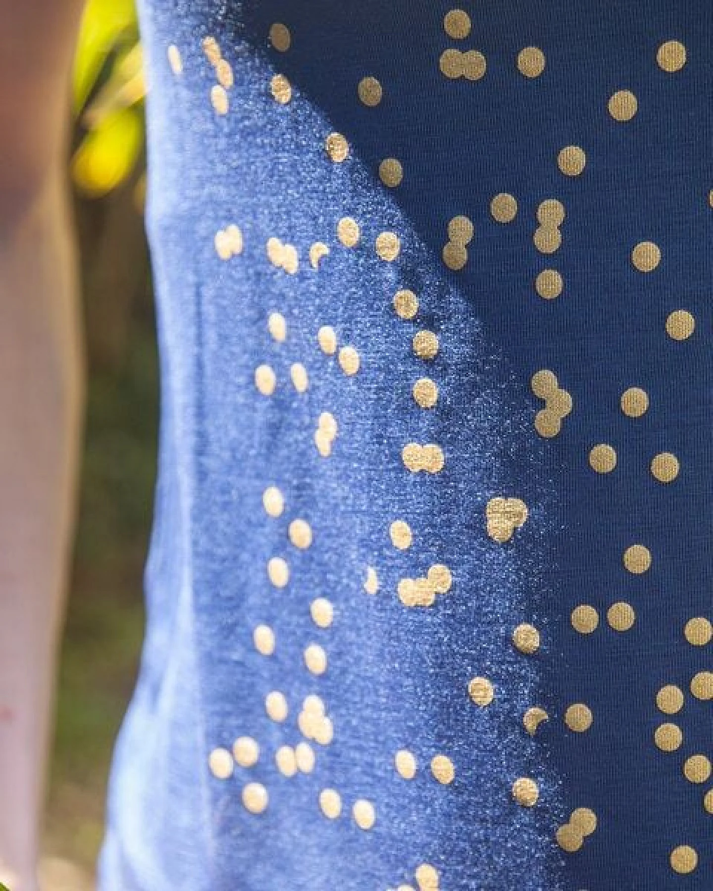 päfjes Goldenes Konfetti - Fair gehandeltes Frauen T-Shirt mit TENCEL Lyocell – Ansicht 2