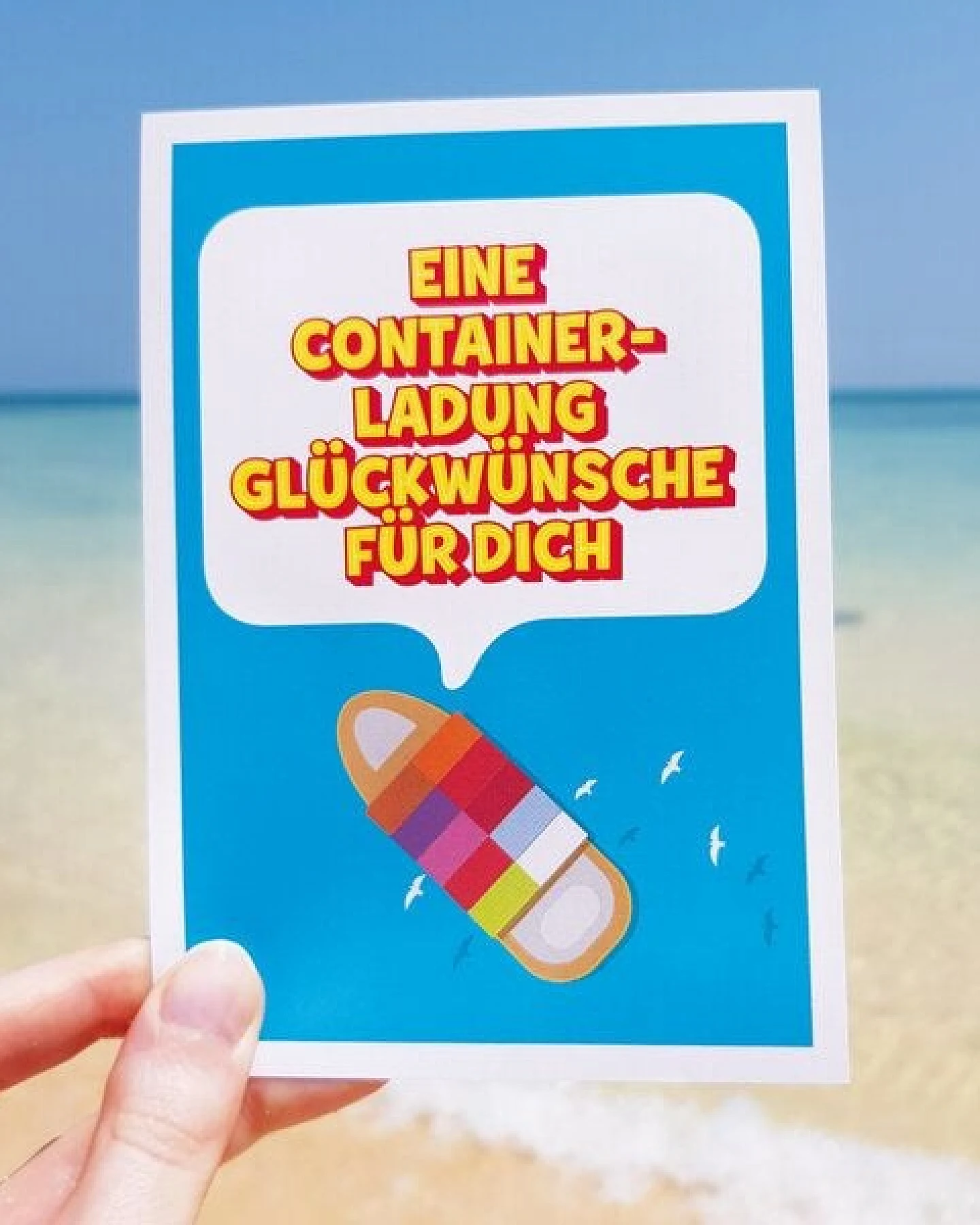 Bow & Hummingbird Postkarte Containerladung – Ansicht 3