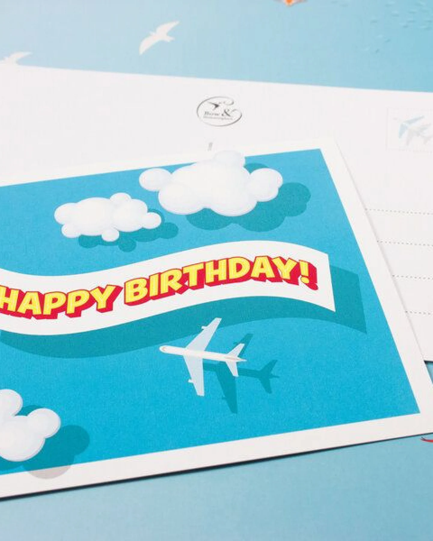Bow & Hummingbird Postkarte Happy Birthday – Ansicht 2