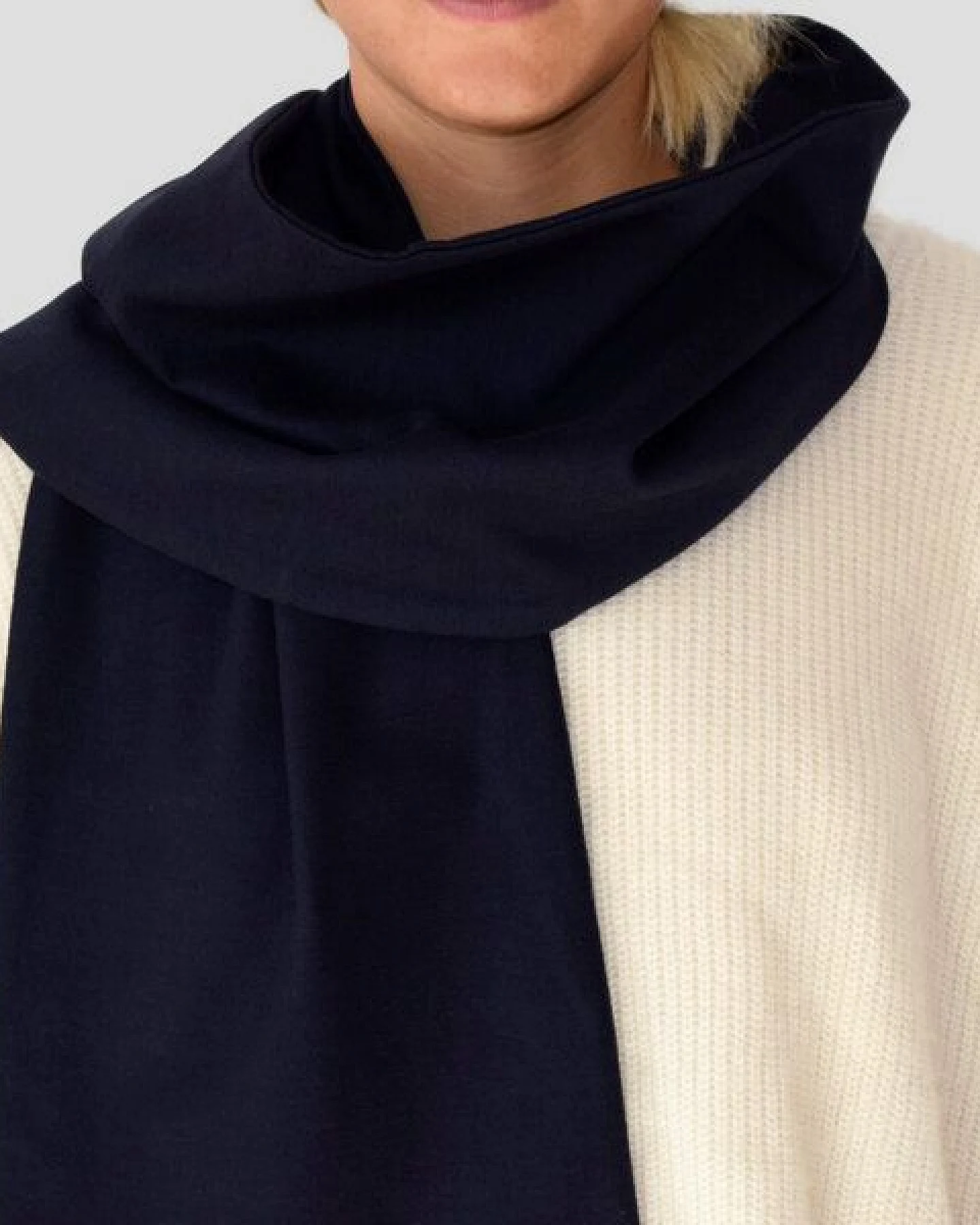 Lou-i Winterschal für Damen und Herren - Warmer Baumwollschal Made in Germany – Ansicht 2