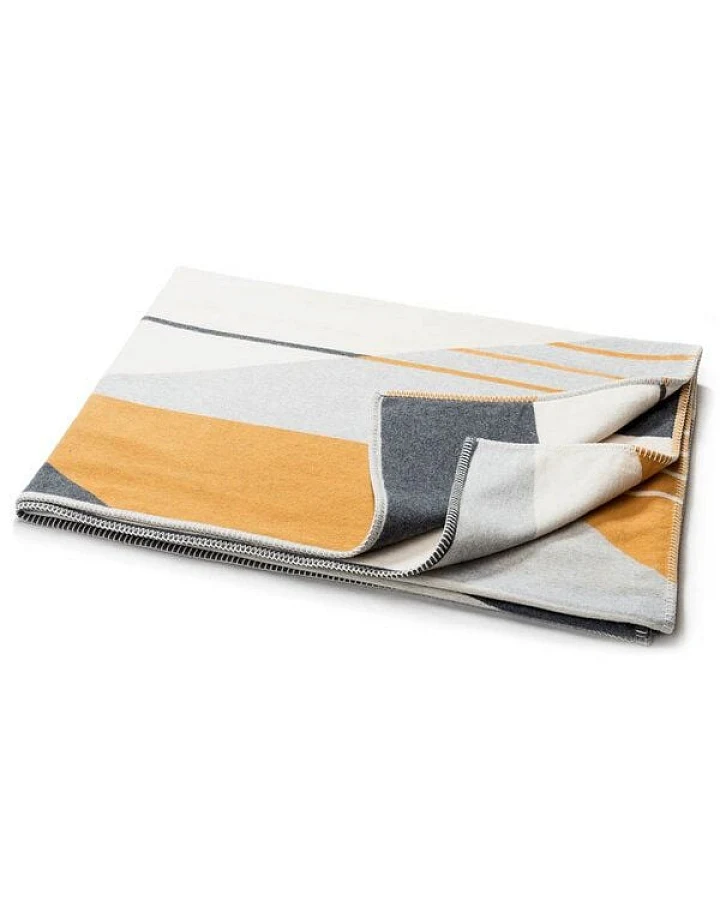 David Fussenegger Kuscheldecke Geo