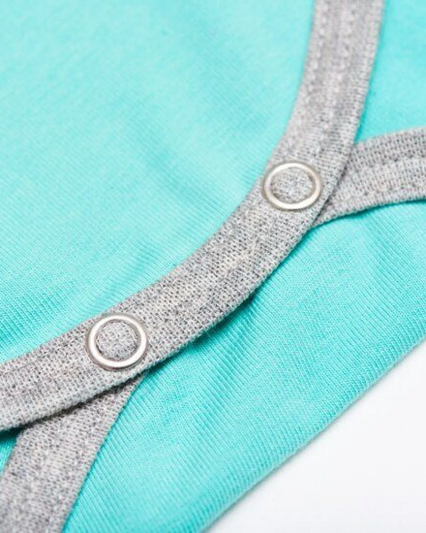 Cheeky Apple Kurzarm Body aus 95% Baumwolle und 5% Elasthan – Ansicht 2