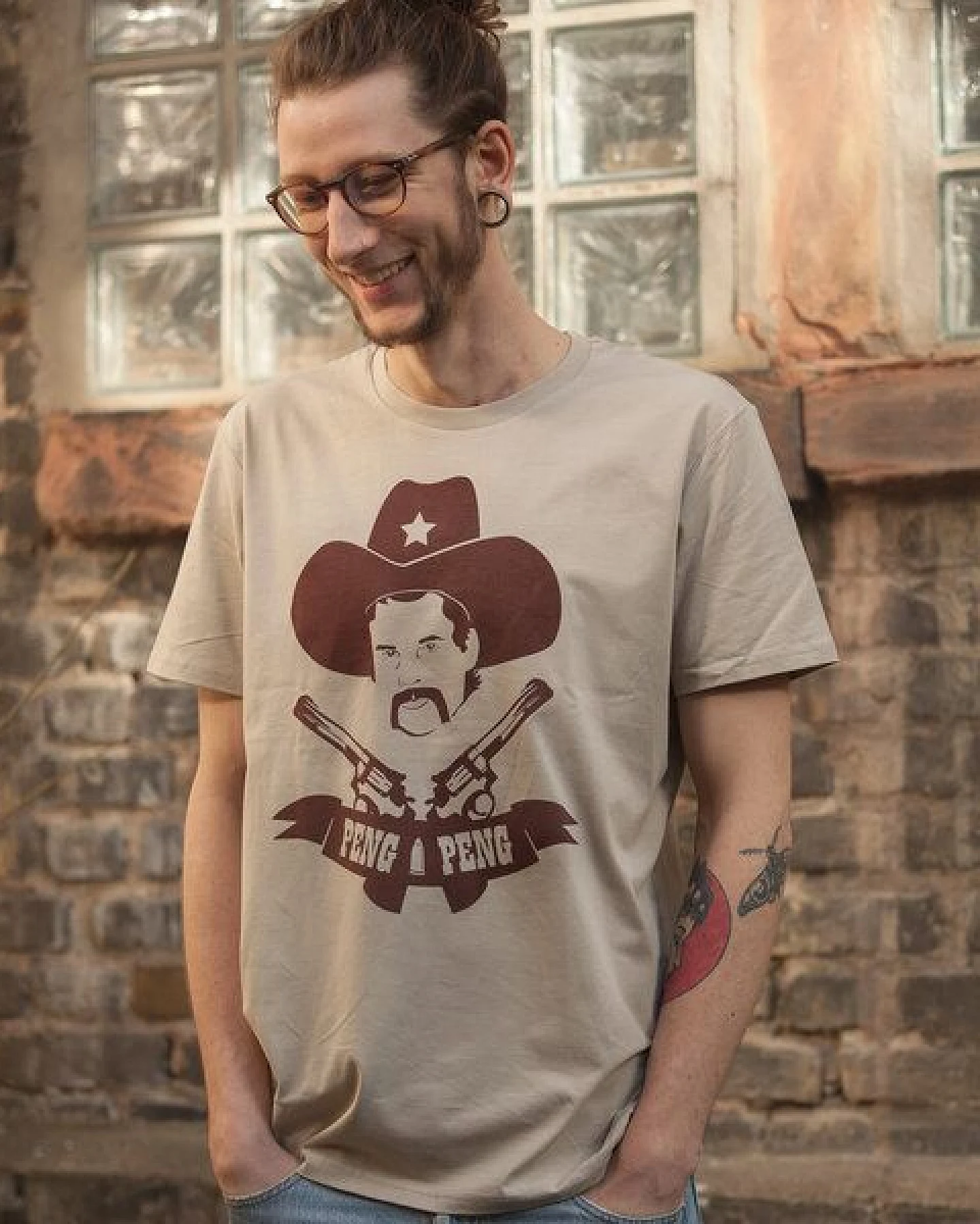 päfjes Cowboy Peng Peng - Fair Wear Männer T-Shirt - Sand – Ansicht 2