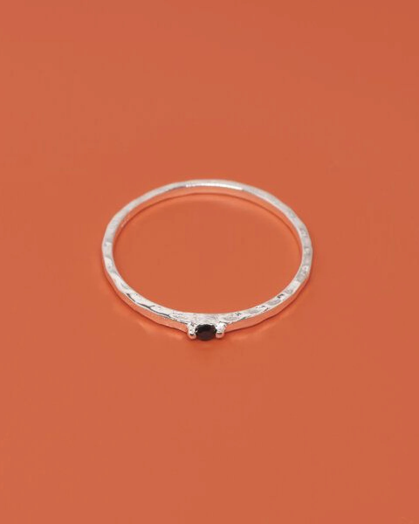 fejn jewelry Ring 'black hammered' – Ansicht 2