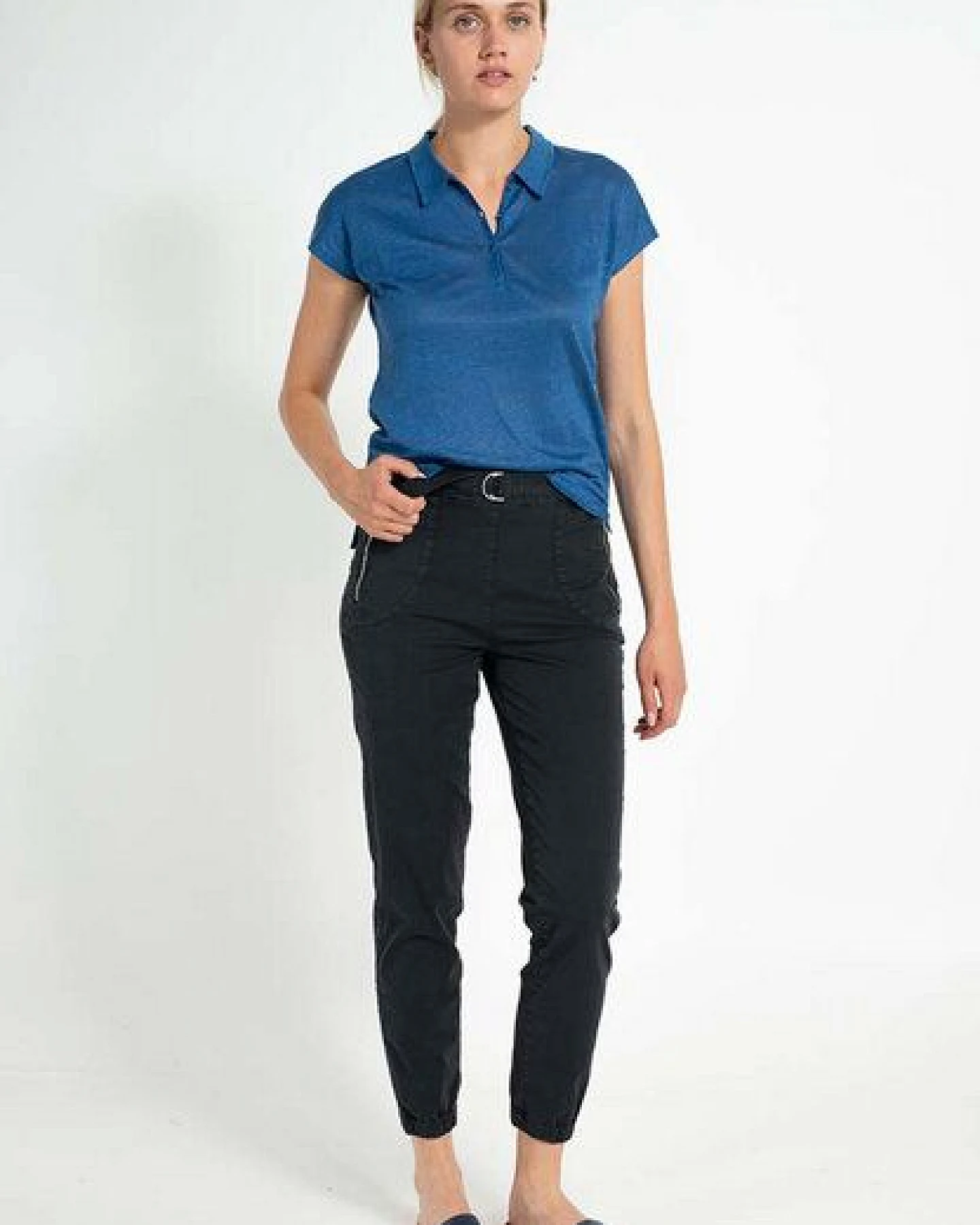 Alma & Lovis Leinenshirt im Polostyle aus 100% Leinen – Ansicht 4