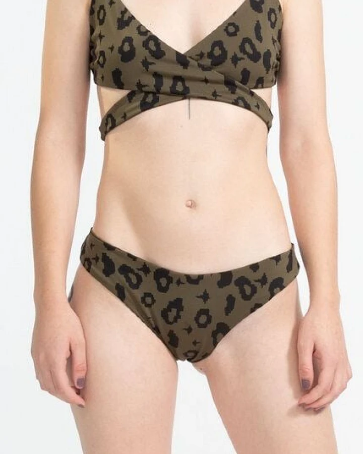Green Leopard (Khaki)