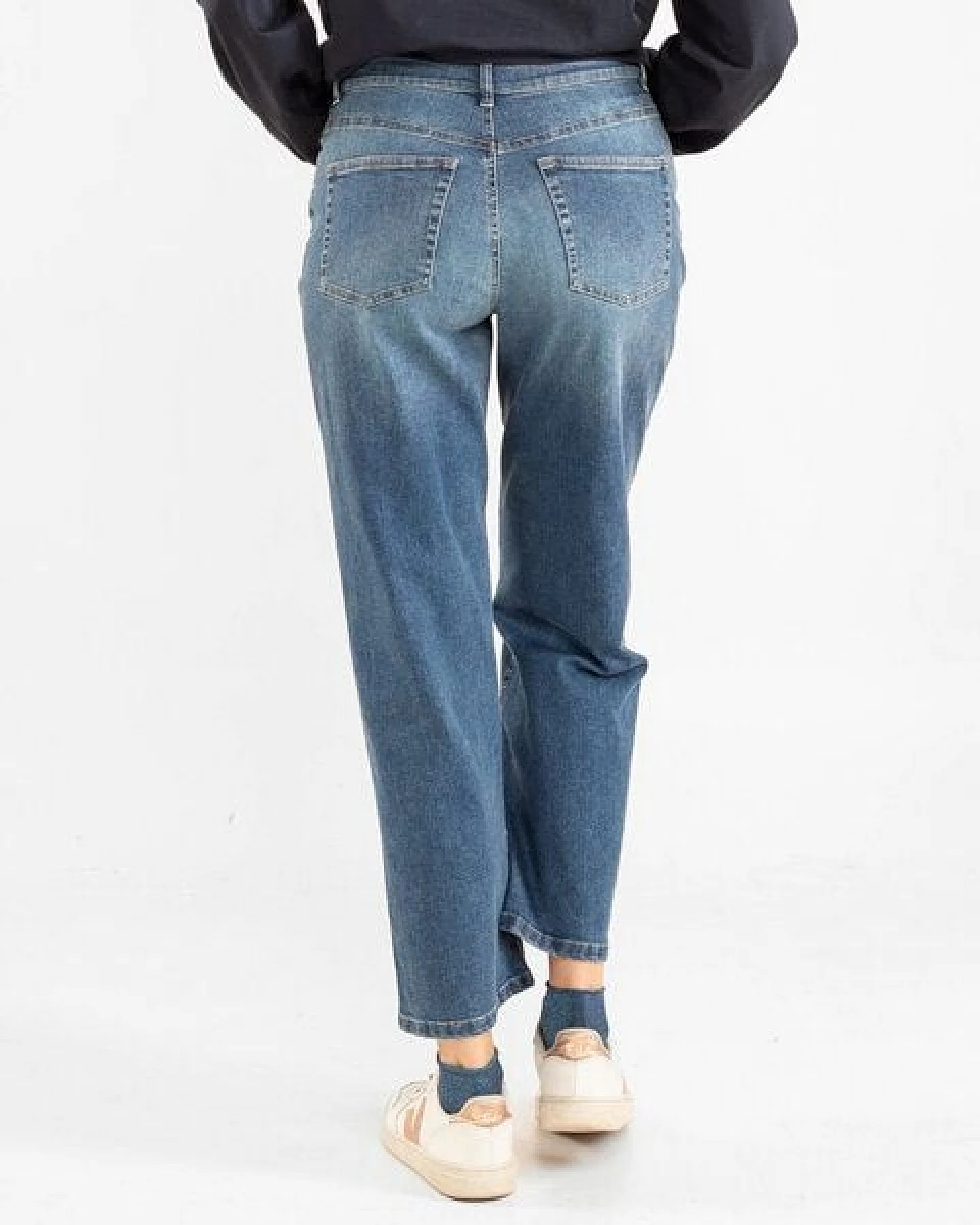 Alma & Lovis Jeans aus Bio-Baumwolle – Ansicht 3