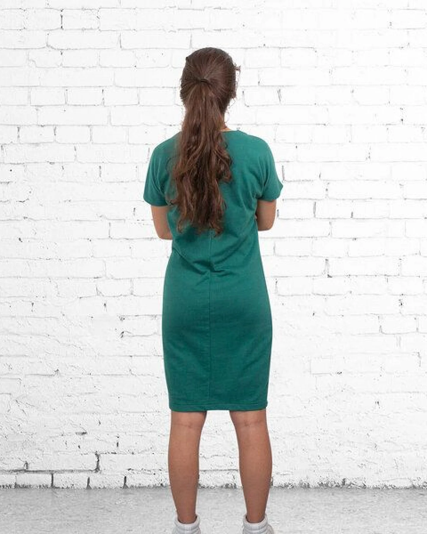 The Driftwood Tales Kurzärmeliges Kleid aus Sweatshirtstoff – Ansicht 2