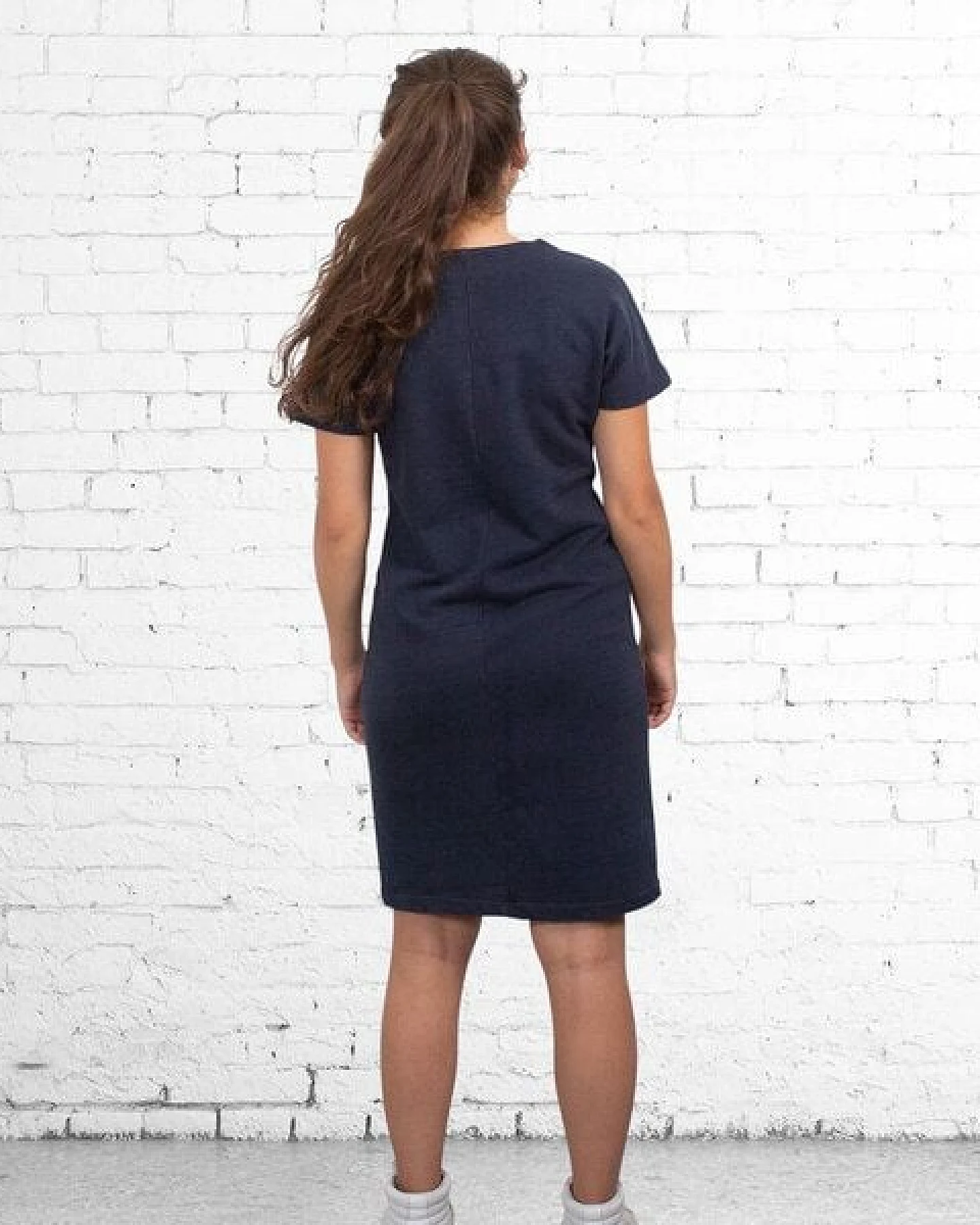 The Driftwood Tales Kurzärmeliges Kleid aus Sweatshirtstoff – Ansicht 4