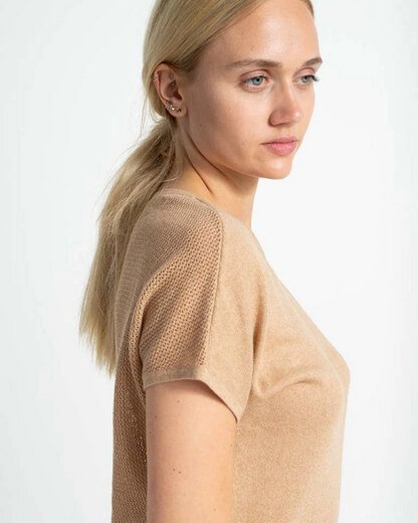 Alma & Lovis Strickshirt aus ungefärbter Bio-Baumwolle – Ansicht 2