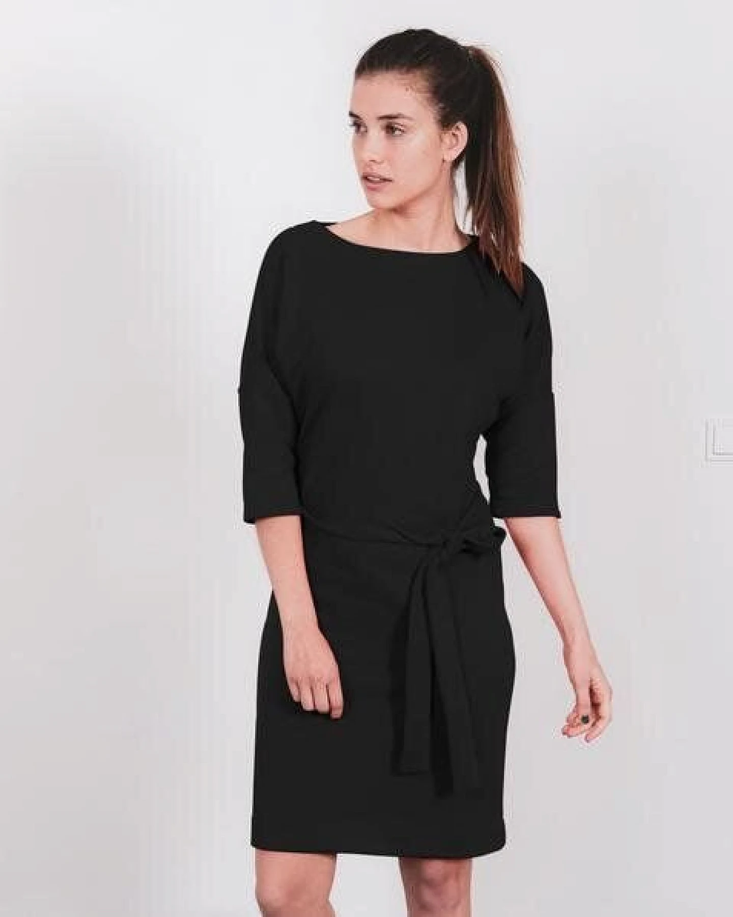 The Driftwood Tales Super schones Kleid aus Sweatshirtstoffabfällen – Ansicht 4