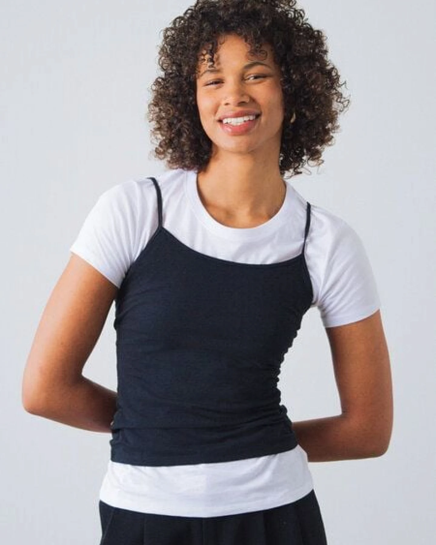 Honest Basics Damen Spaghetti Top aus Bio- und recycelter Baumwolle – Ansicht 3