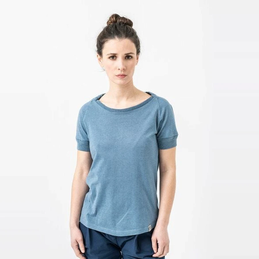 Blau