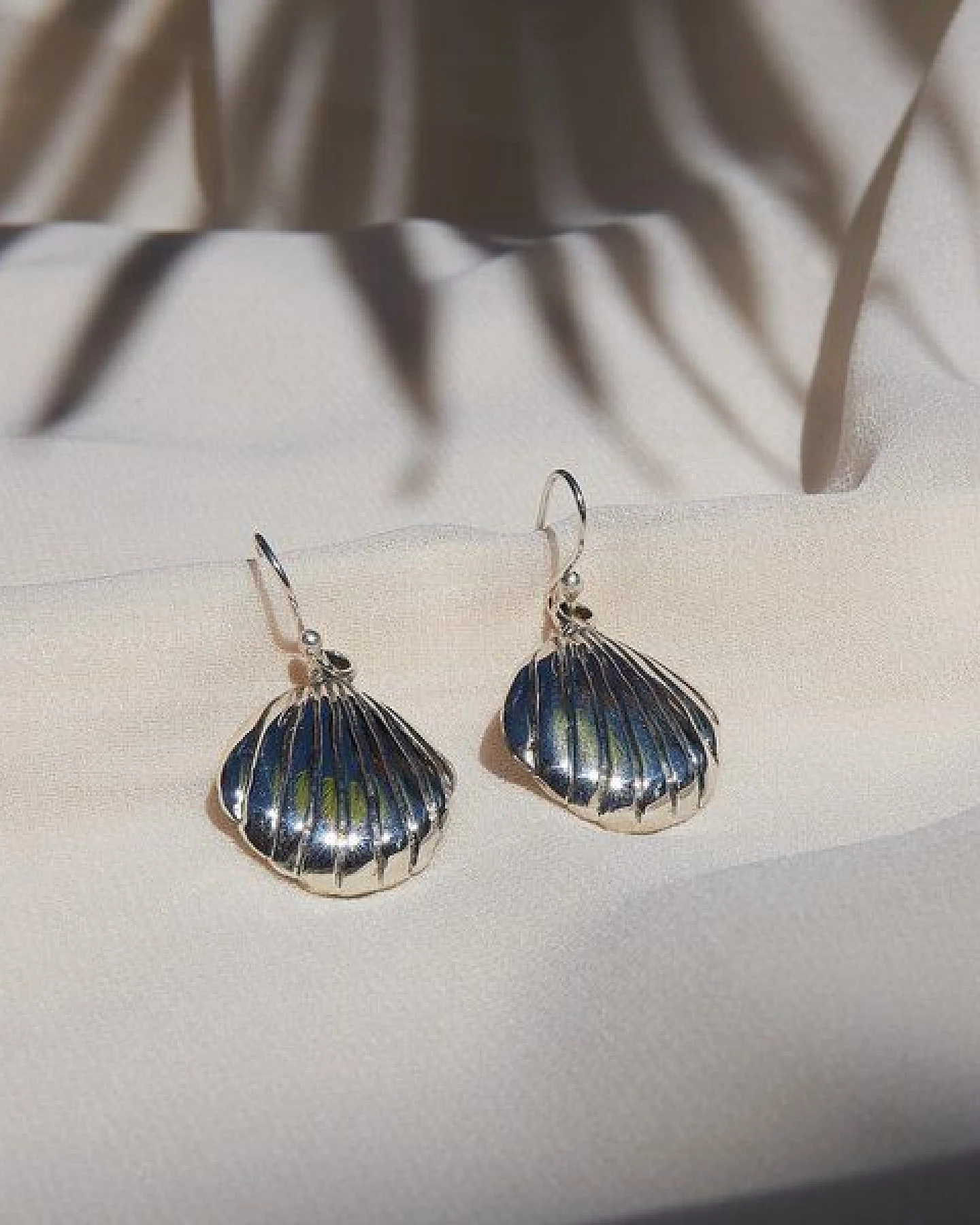 pakilia Silber Ohrringe Muschel Fair-Trade und handmade – Ansicht 2