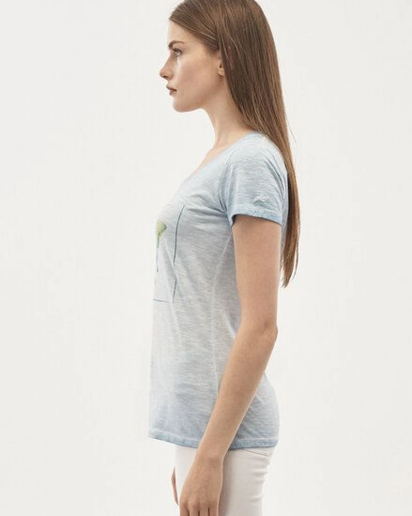 ORGANICATION Garment Dyed T-Shirt aus Bio-Baumwolle mit Schmetterling-Print – Ansicht 3