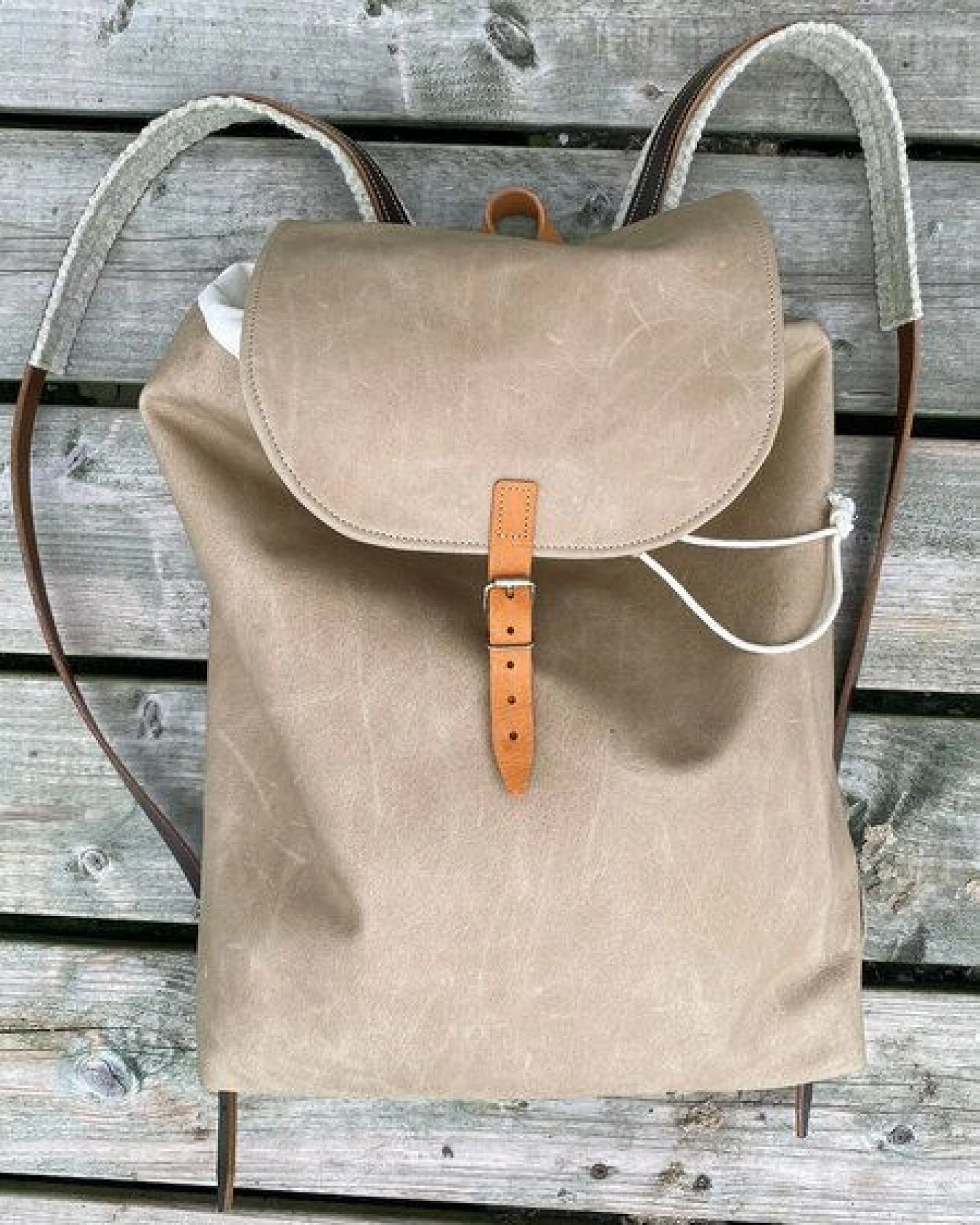 Snekkerbuks Wasserabweisender Lederrucksack / Laptoprucksack – Ansicht 3
